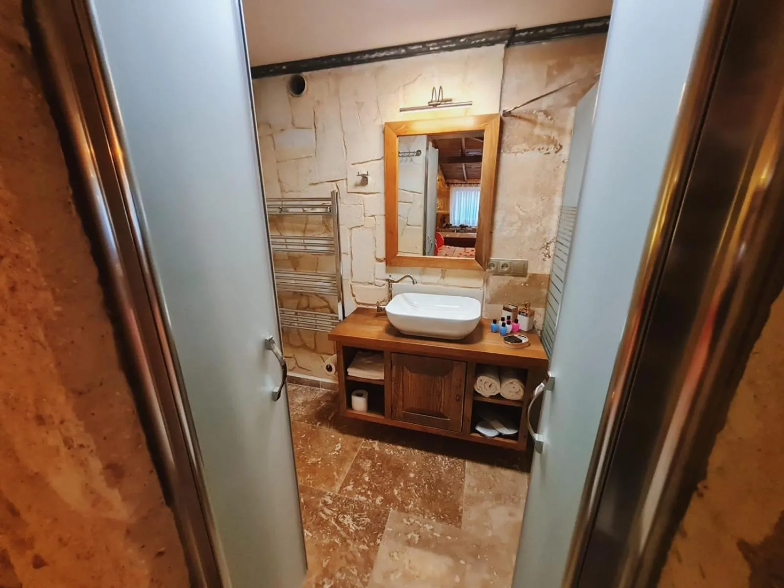 Bathroom in Yıldız Hotel