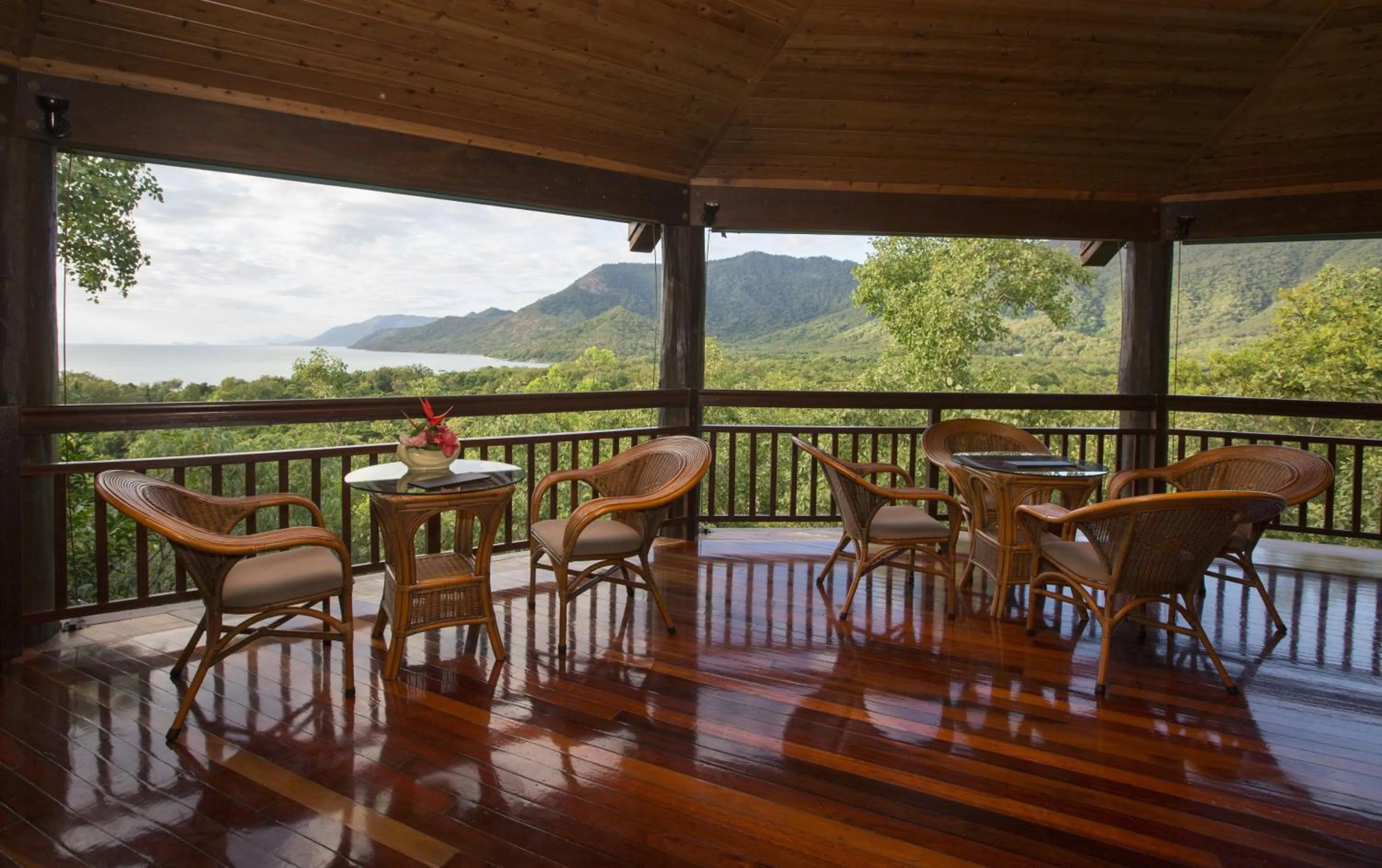 Restaurant/places to eat in Thala Beach Nature Reserve