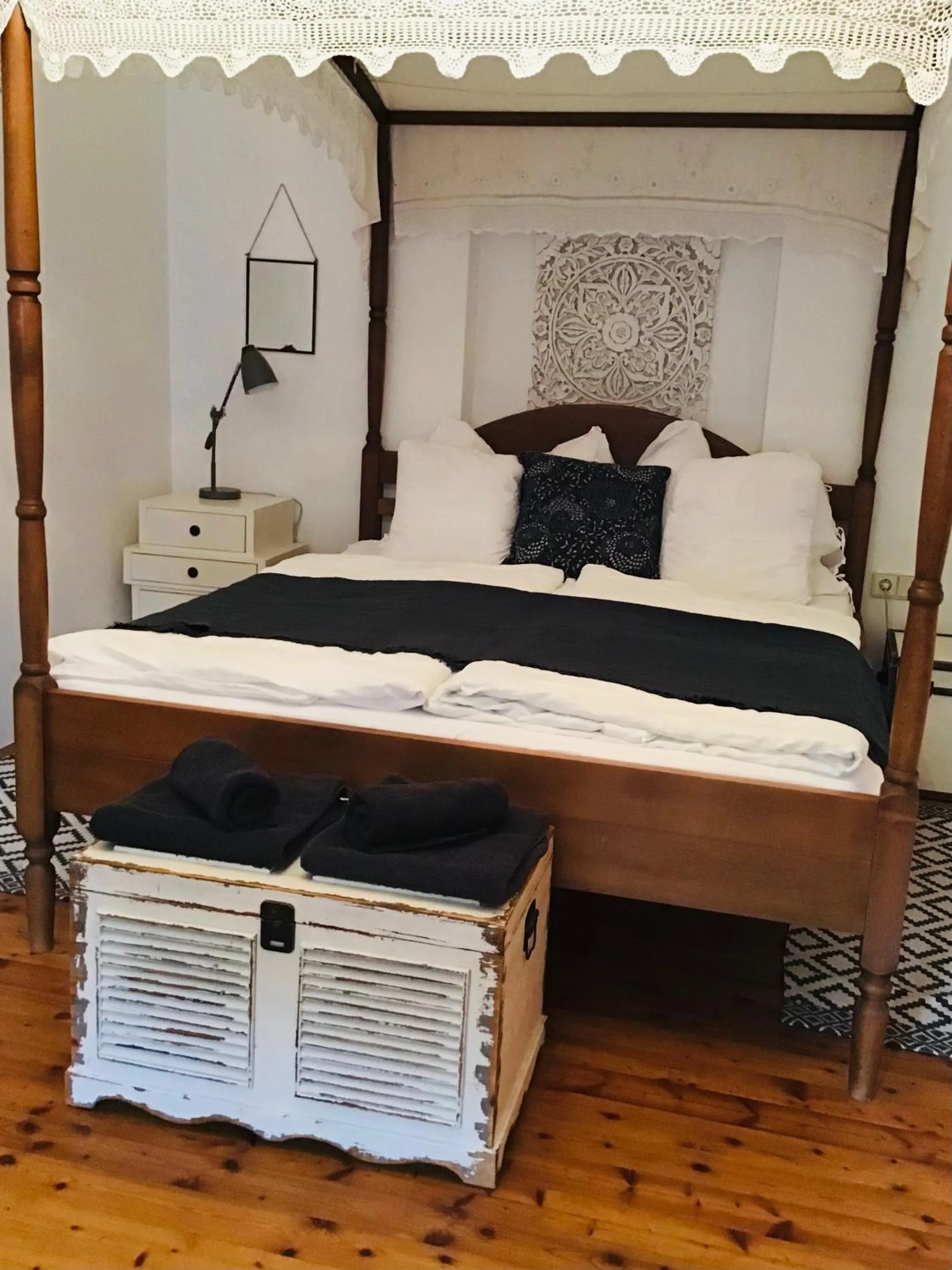 Bed in Bed & Breakfast Chez Lips