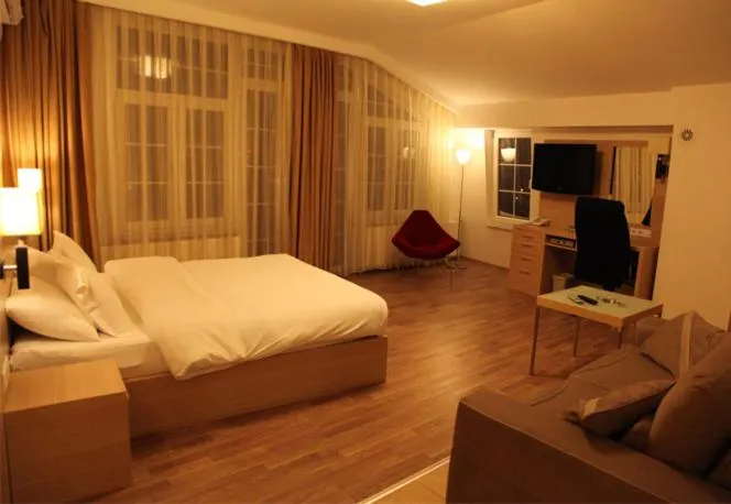 Photo of the whole room, Bed in Hotel Pinocchio
