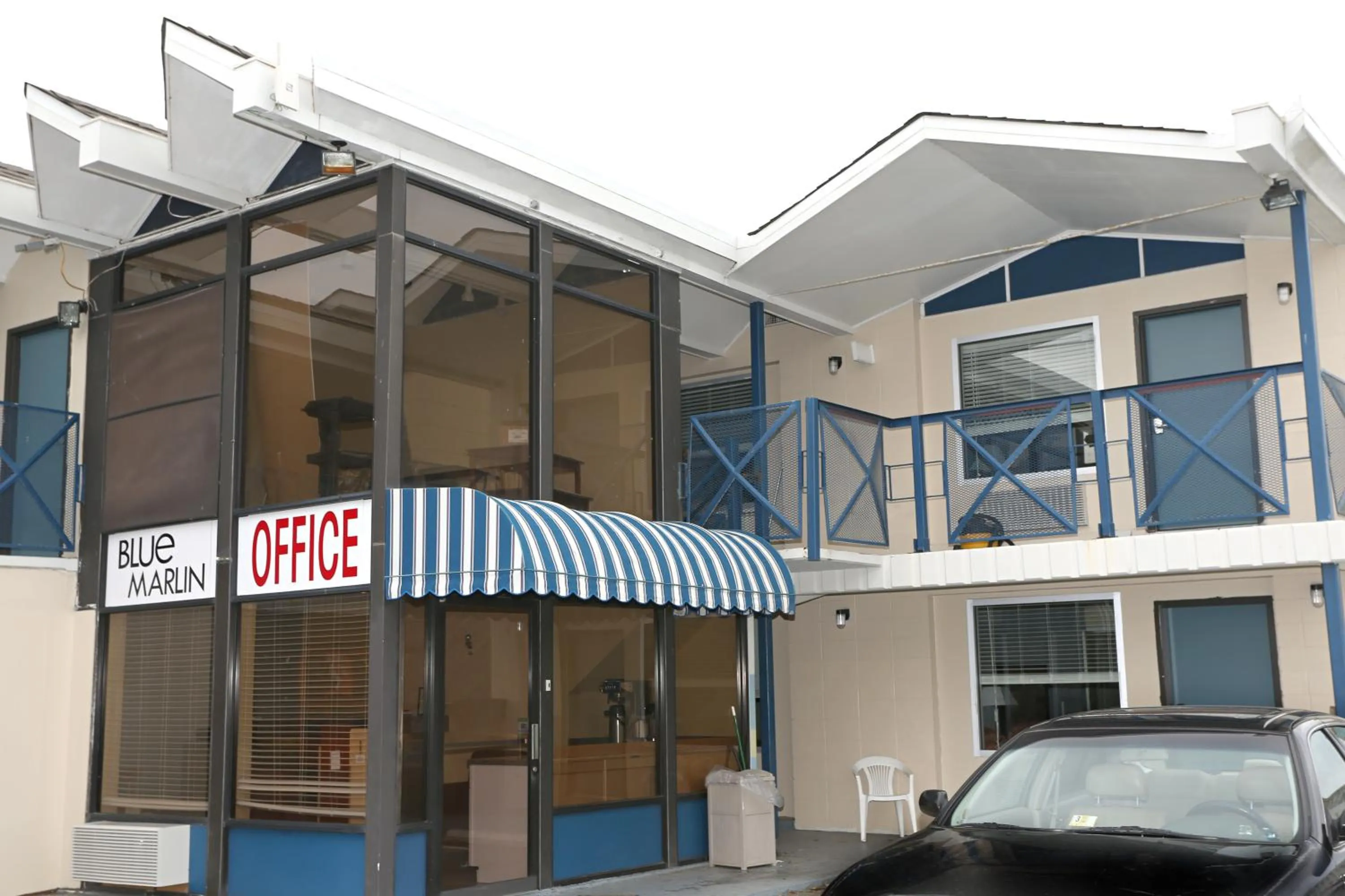 Facade/entrance in Blue Marlin Motel