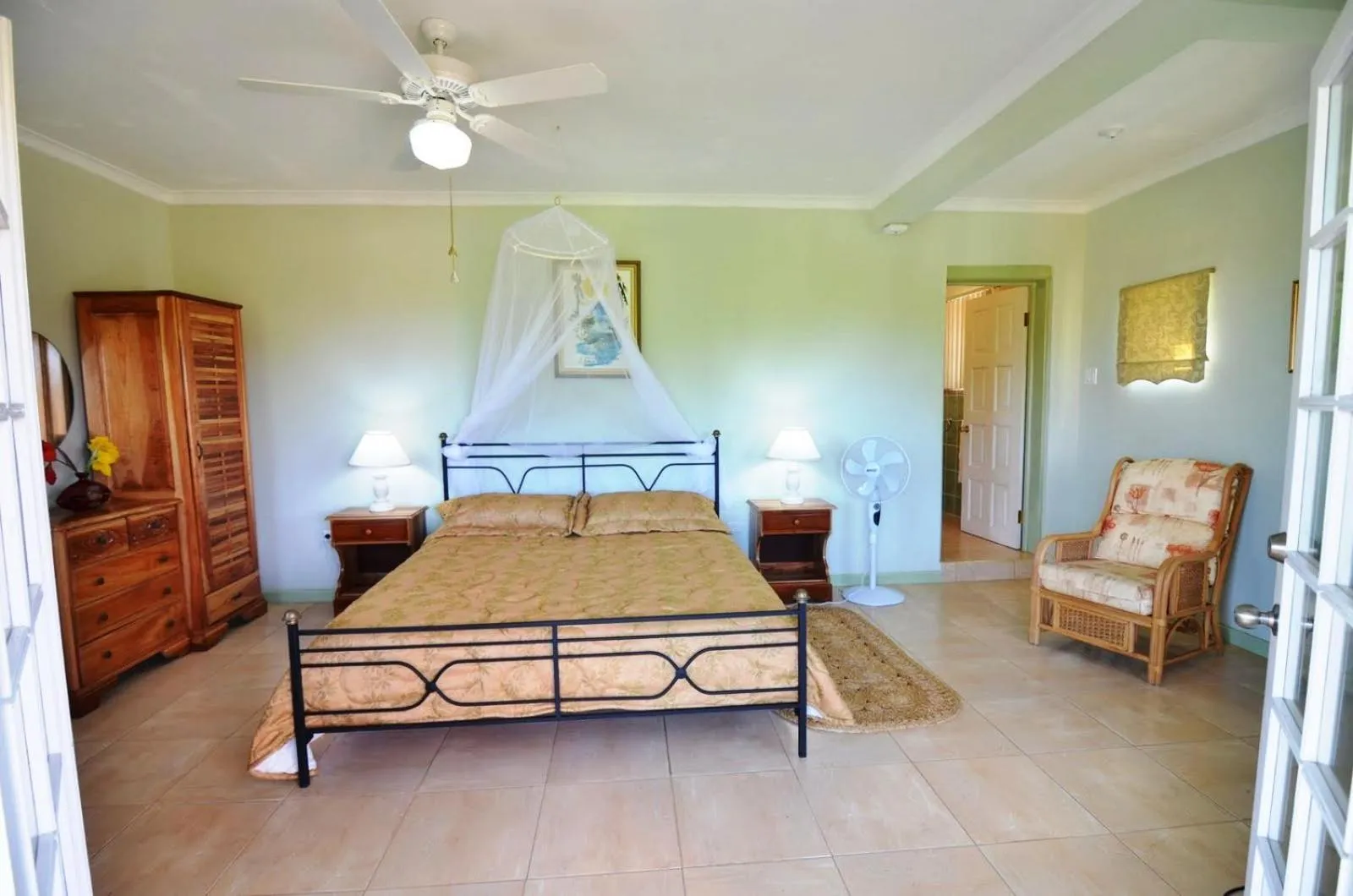 Photo of the whole room, Bed in Pimento Lodge Resort