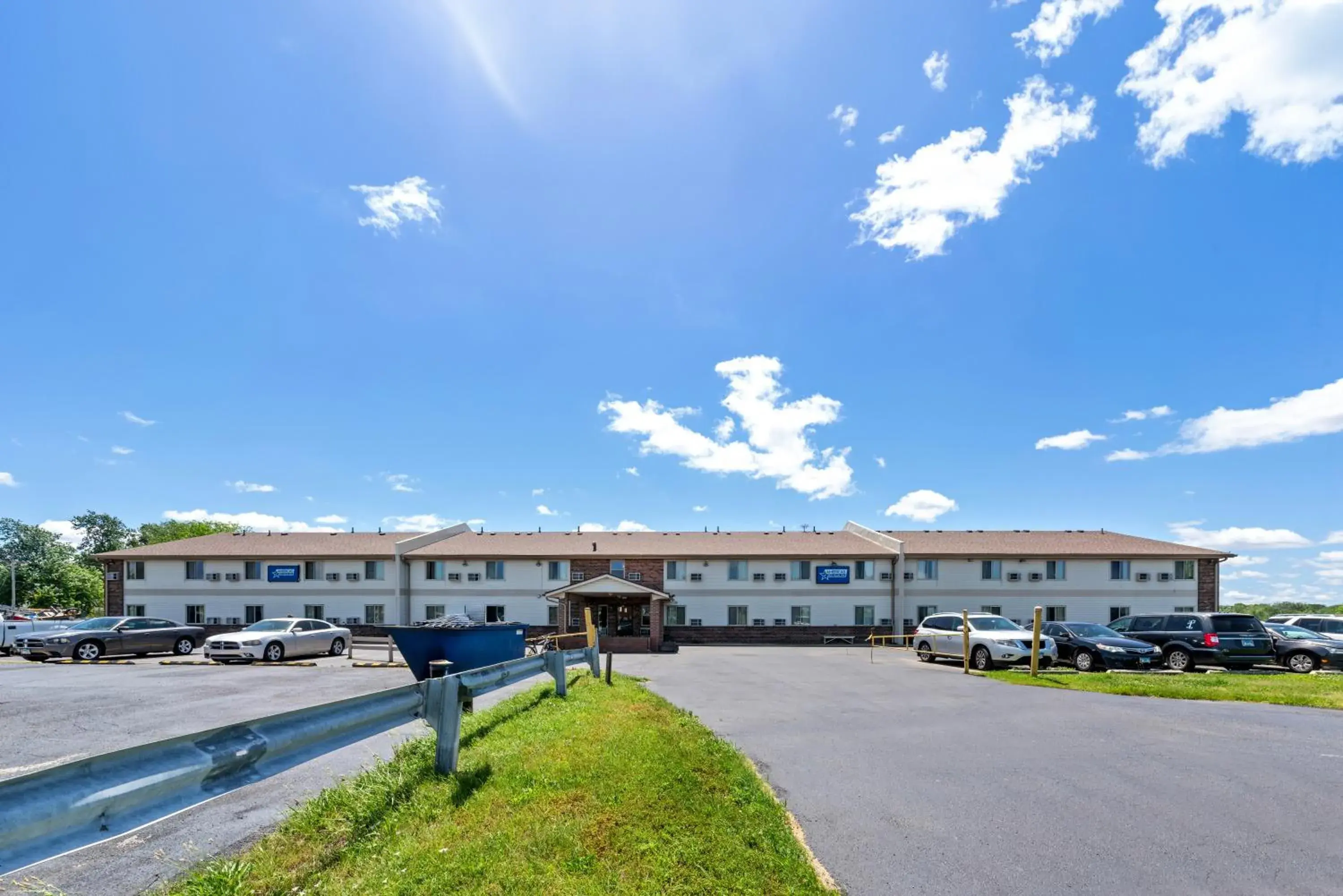 Property building in Americas Best Value Inn Decatur Property building in Americas Best Value Inn Decatur