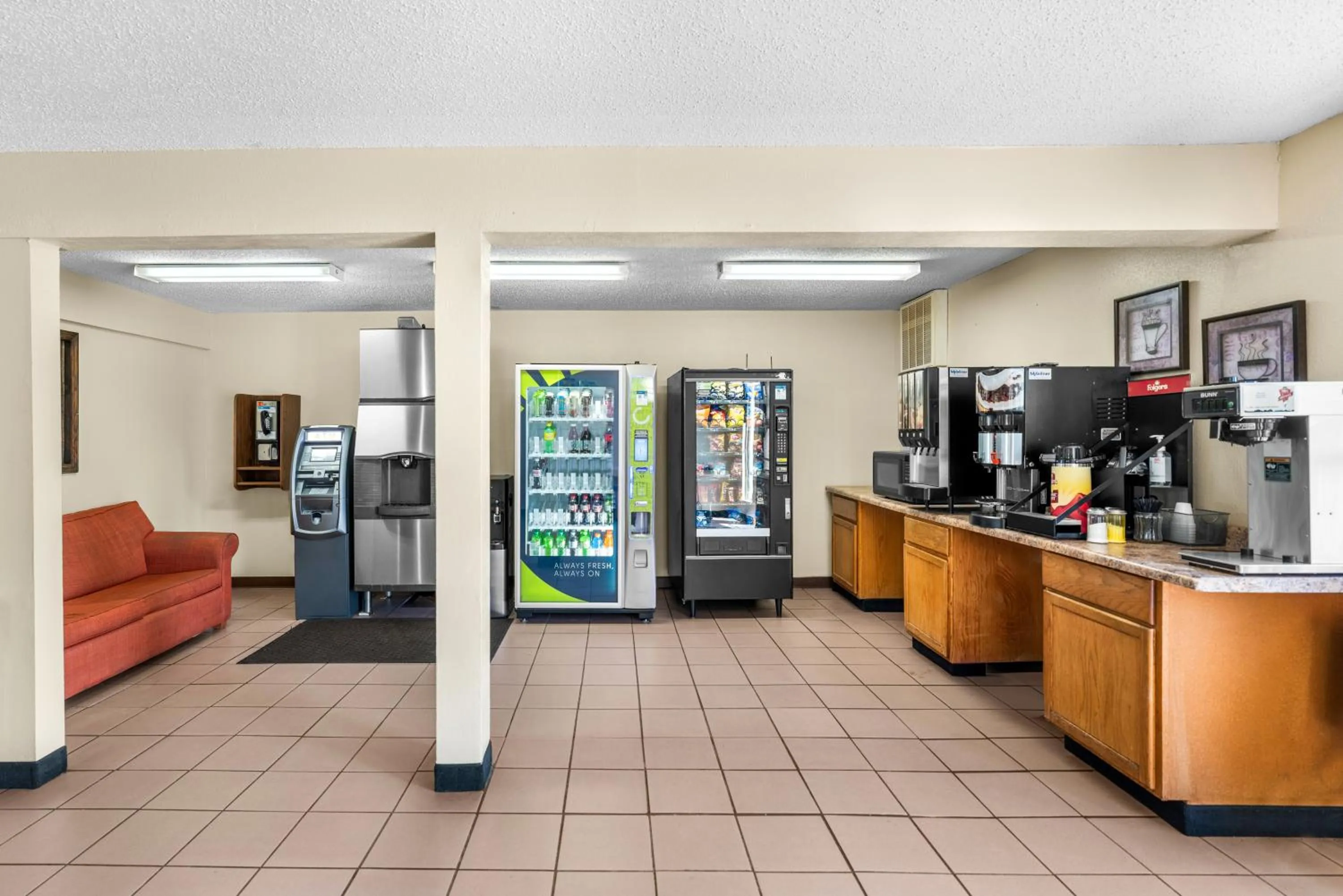Coffee/tea facilities in Americas Best Value Inn Decatur
