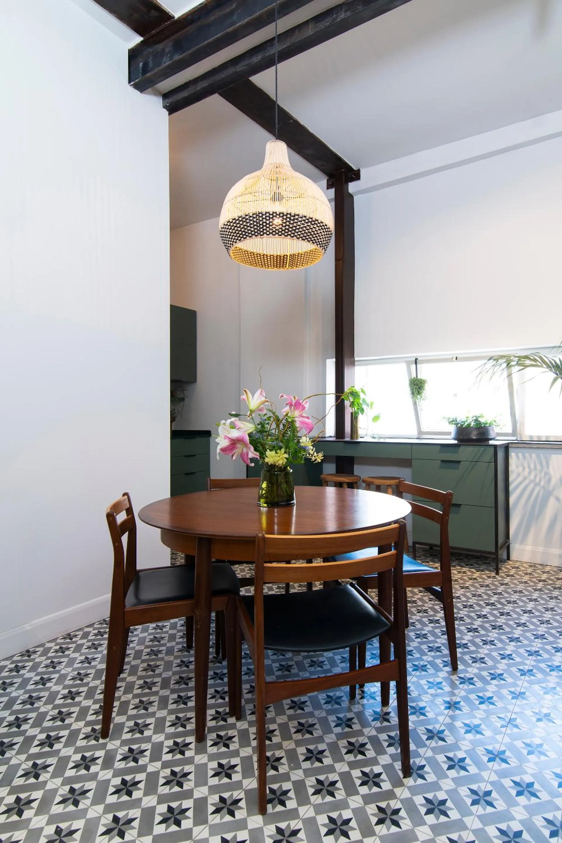 Seating area in Oliver