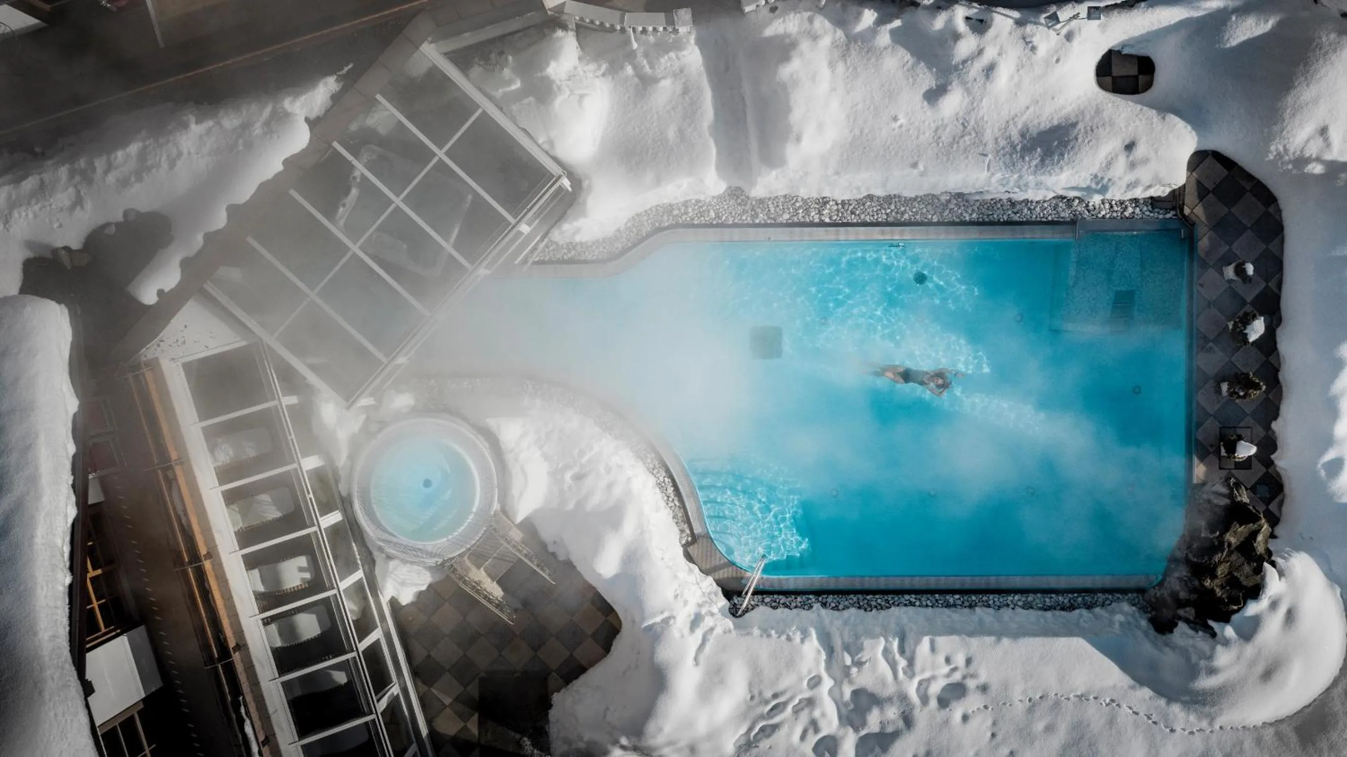 Swimming pool in Hotel Sonklarhof