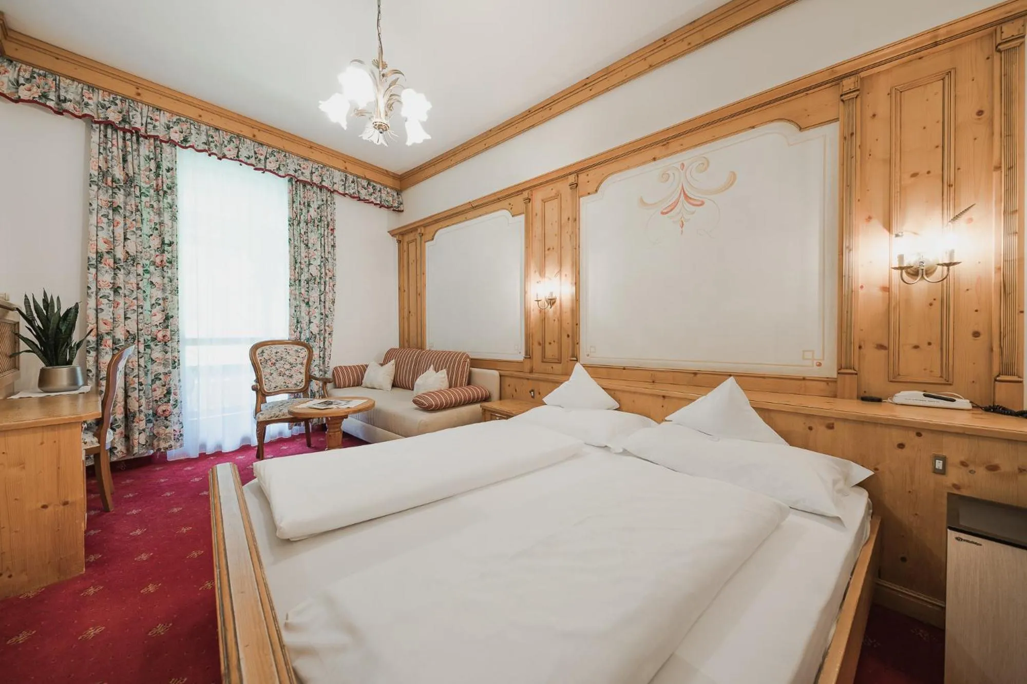 Bedroom, Bed in Hotel Sonklarhof