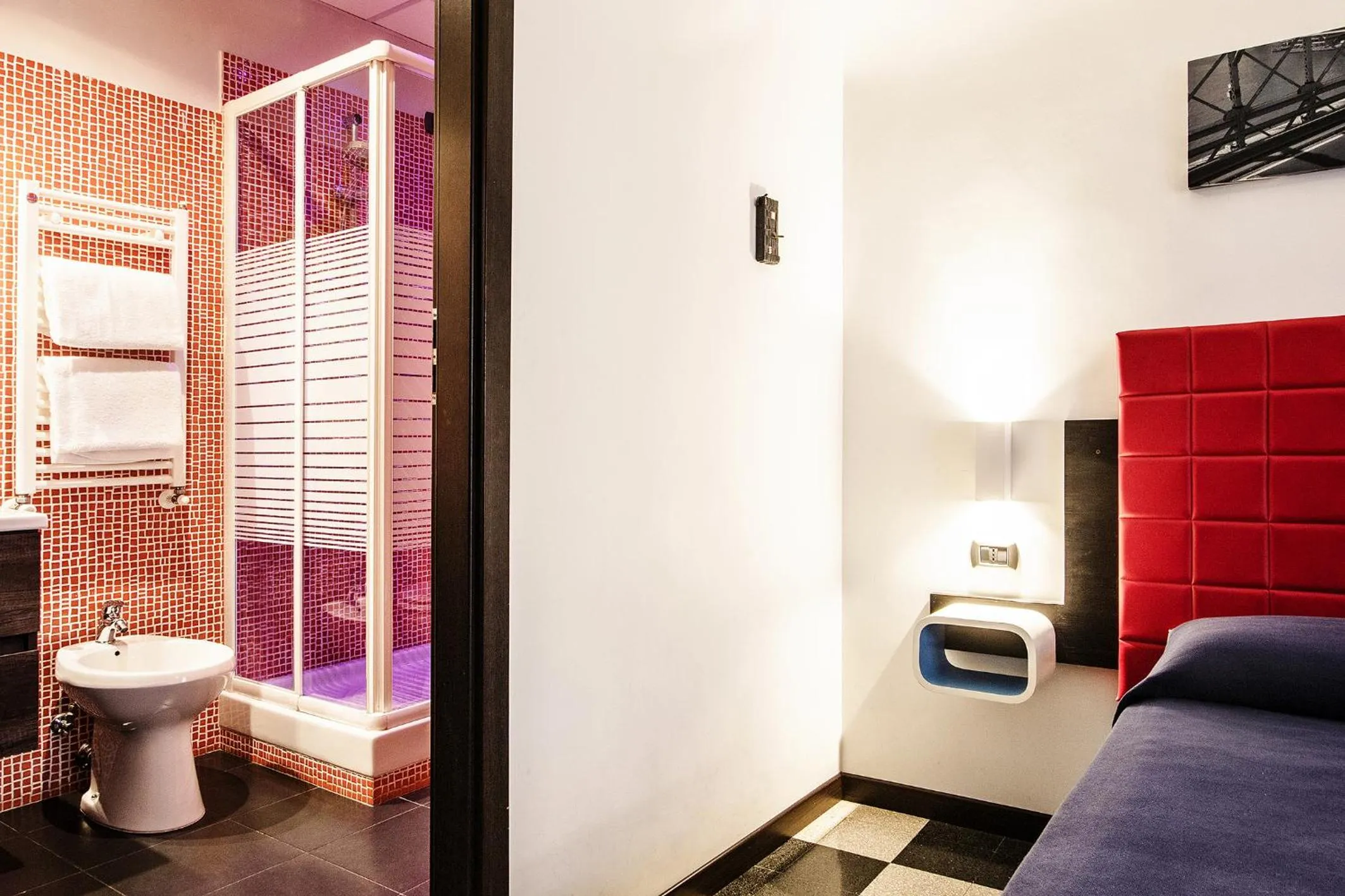 Bathroom in Old Kitchen Vatican Suites