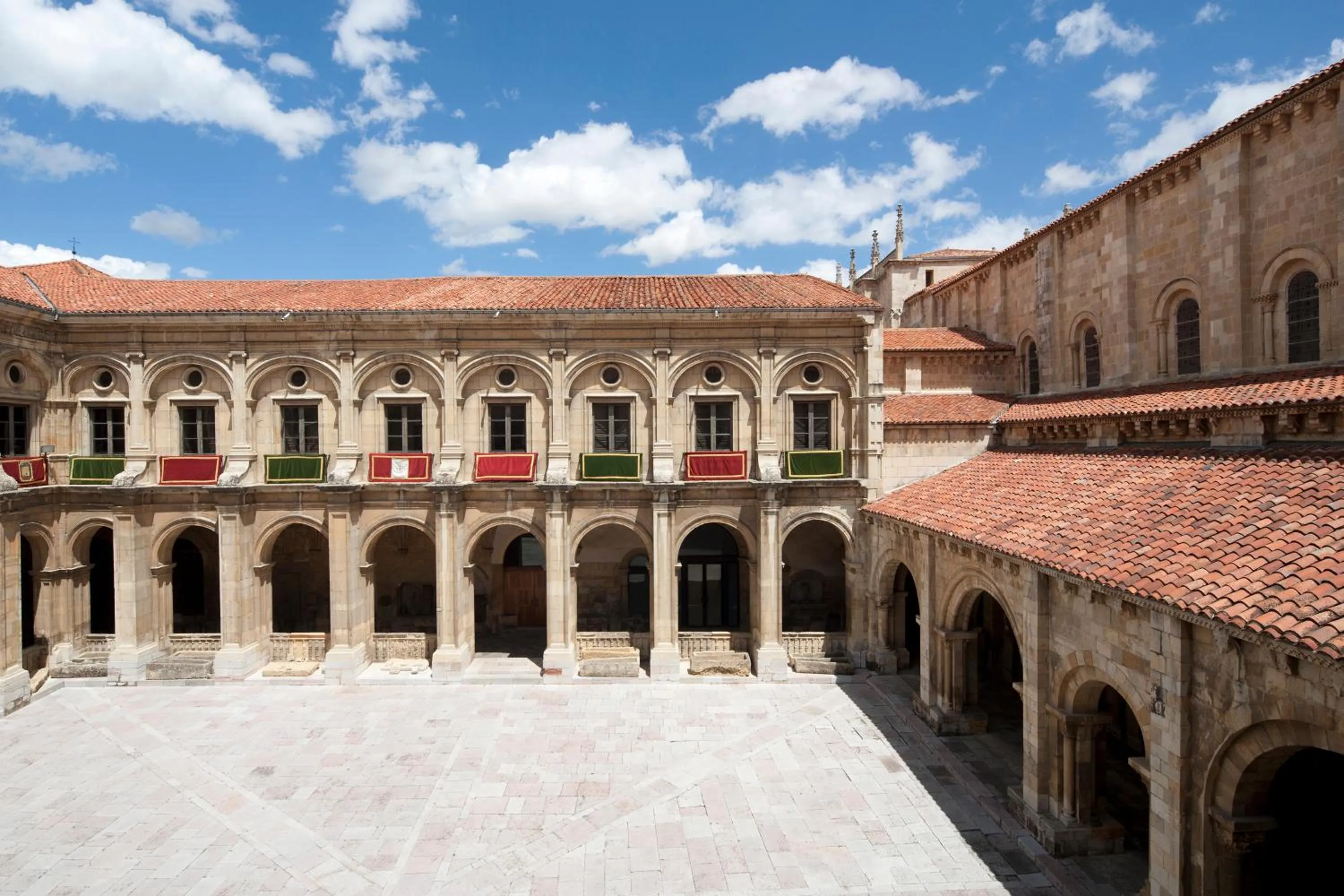Bird's eye view in Hotel Real Colegiata San Isidoro