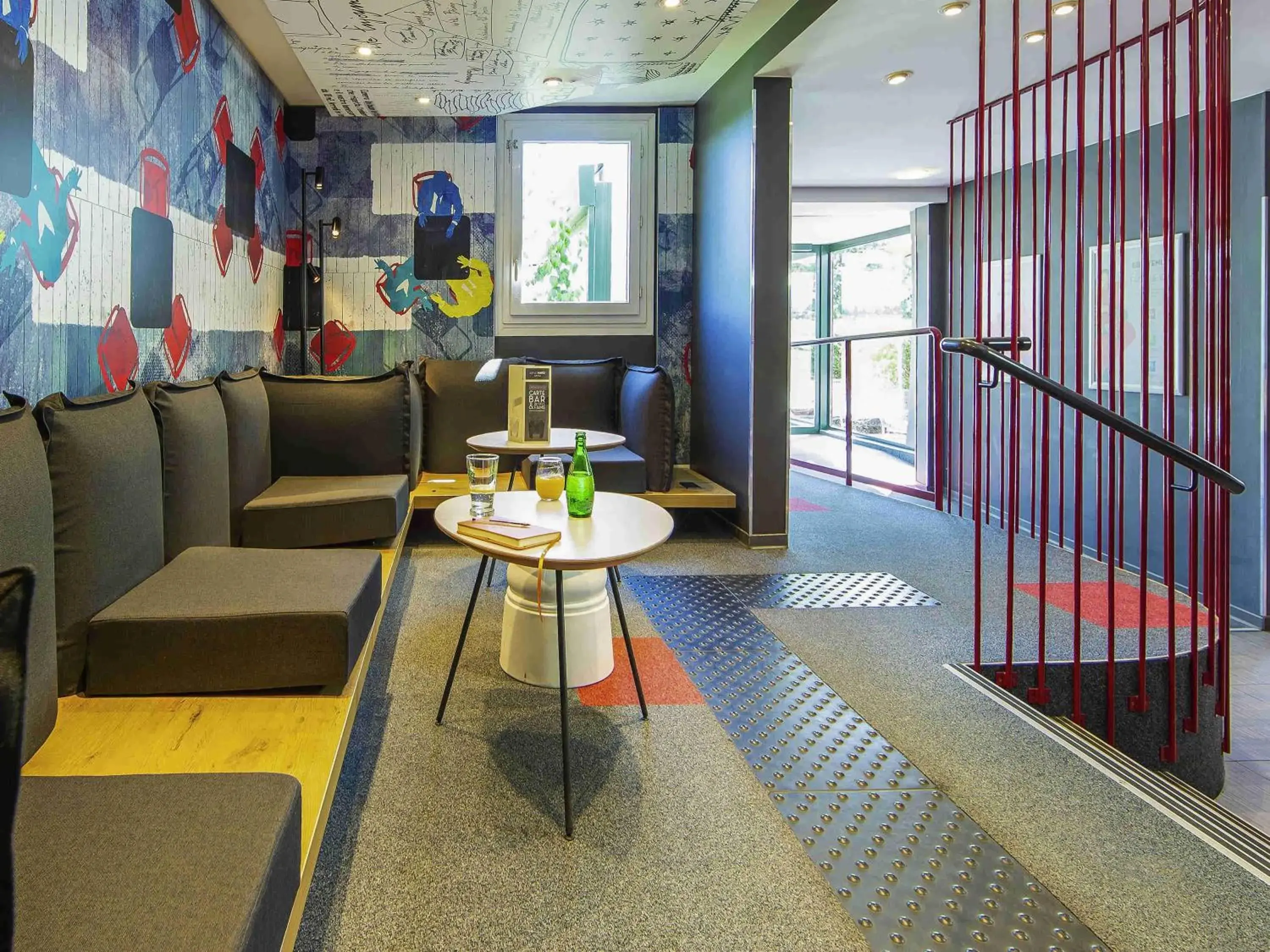 Lounge or bar in ibis Mulhouse Ile Napoleon Lounge or bar in ibis Mulhouse Ile Napoleon