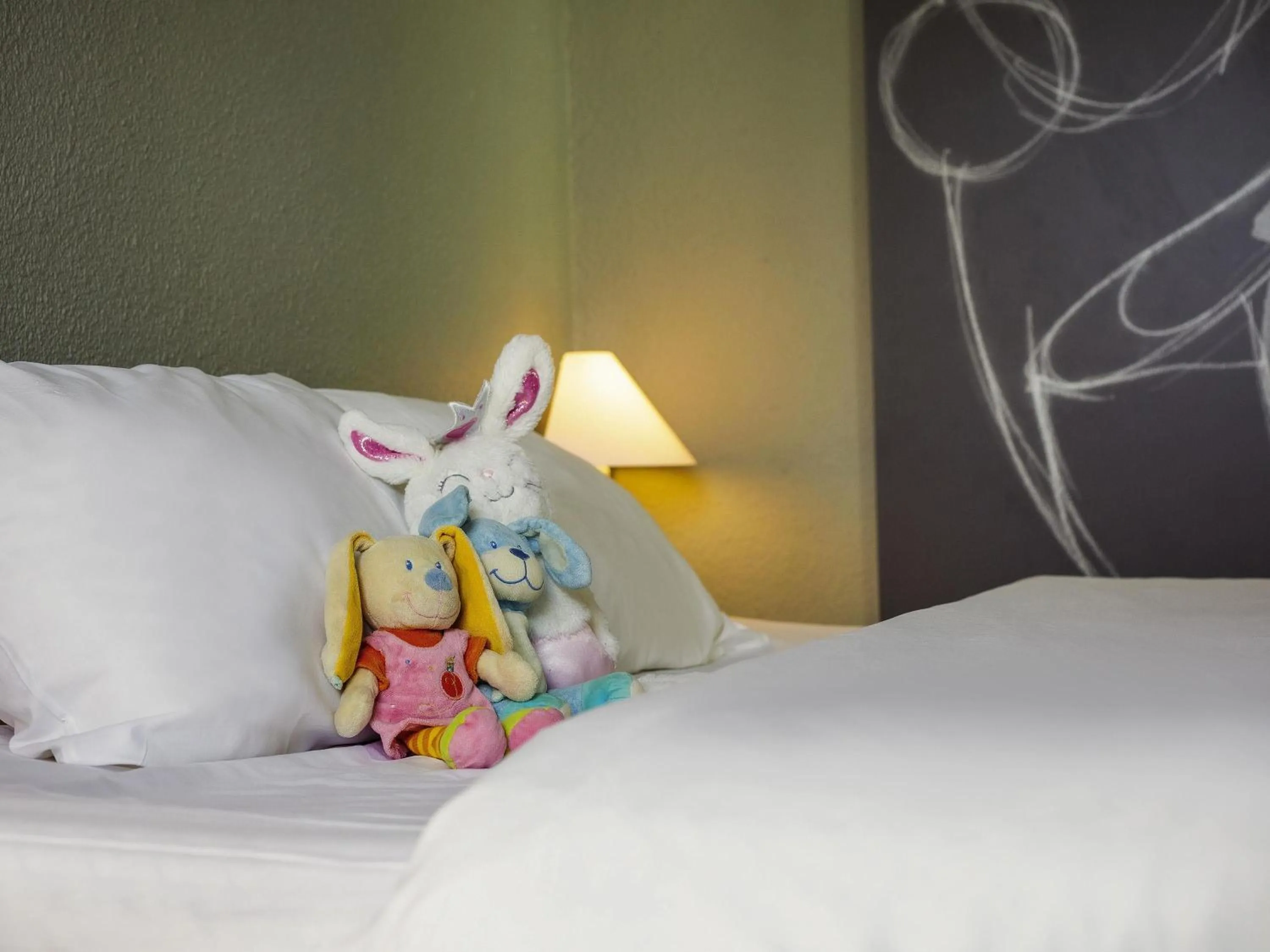 Bedroom, Bed in ibis Mulhouse Ile Napoleon