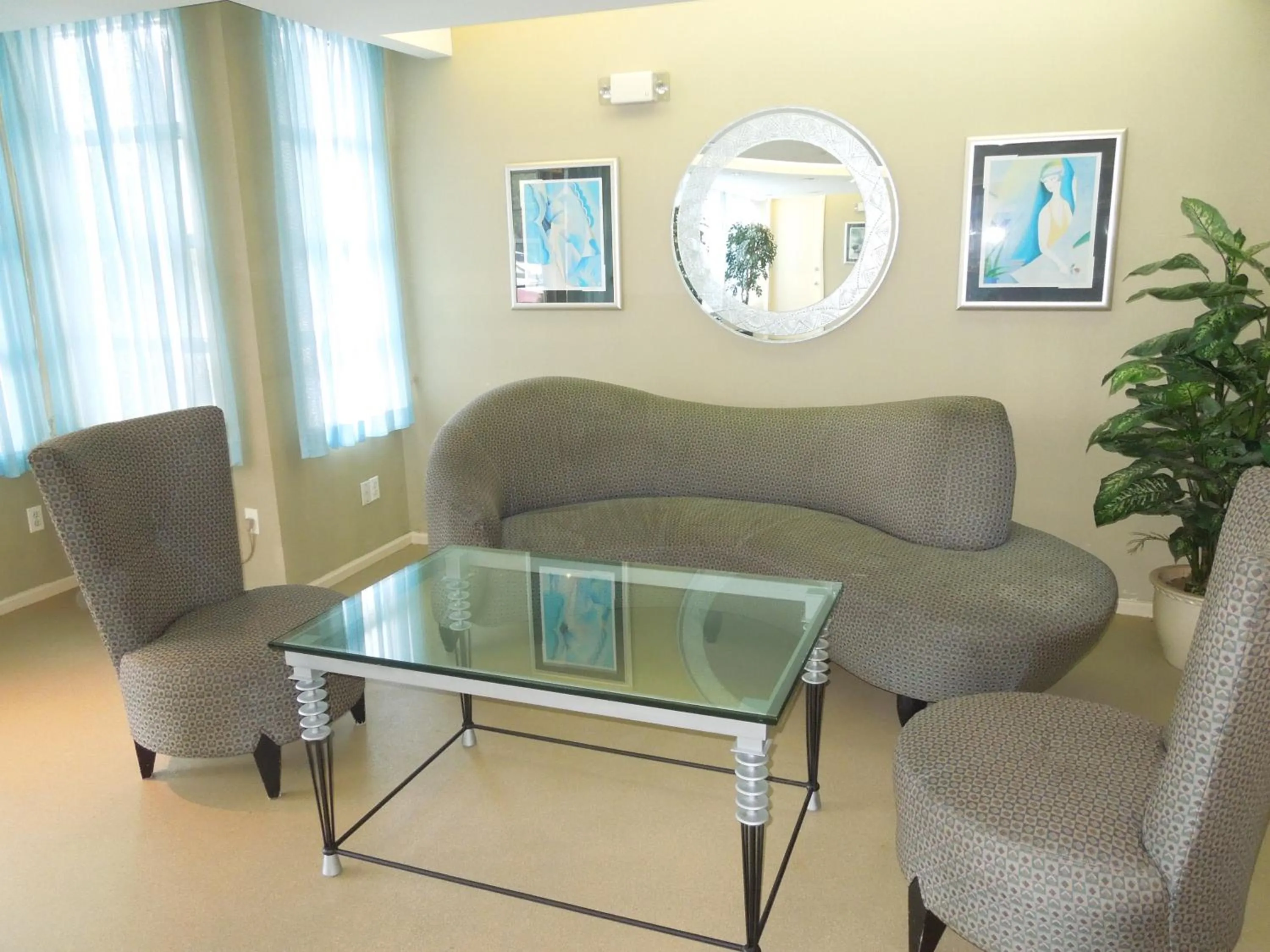 Lobby or reception, Seating Area in Bay Shore Inn