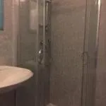 Shower in Hotel Aurora