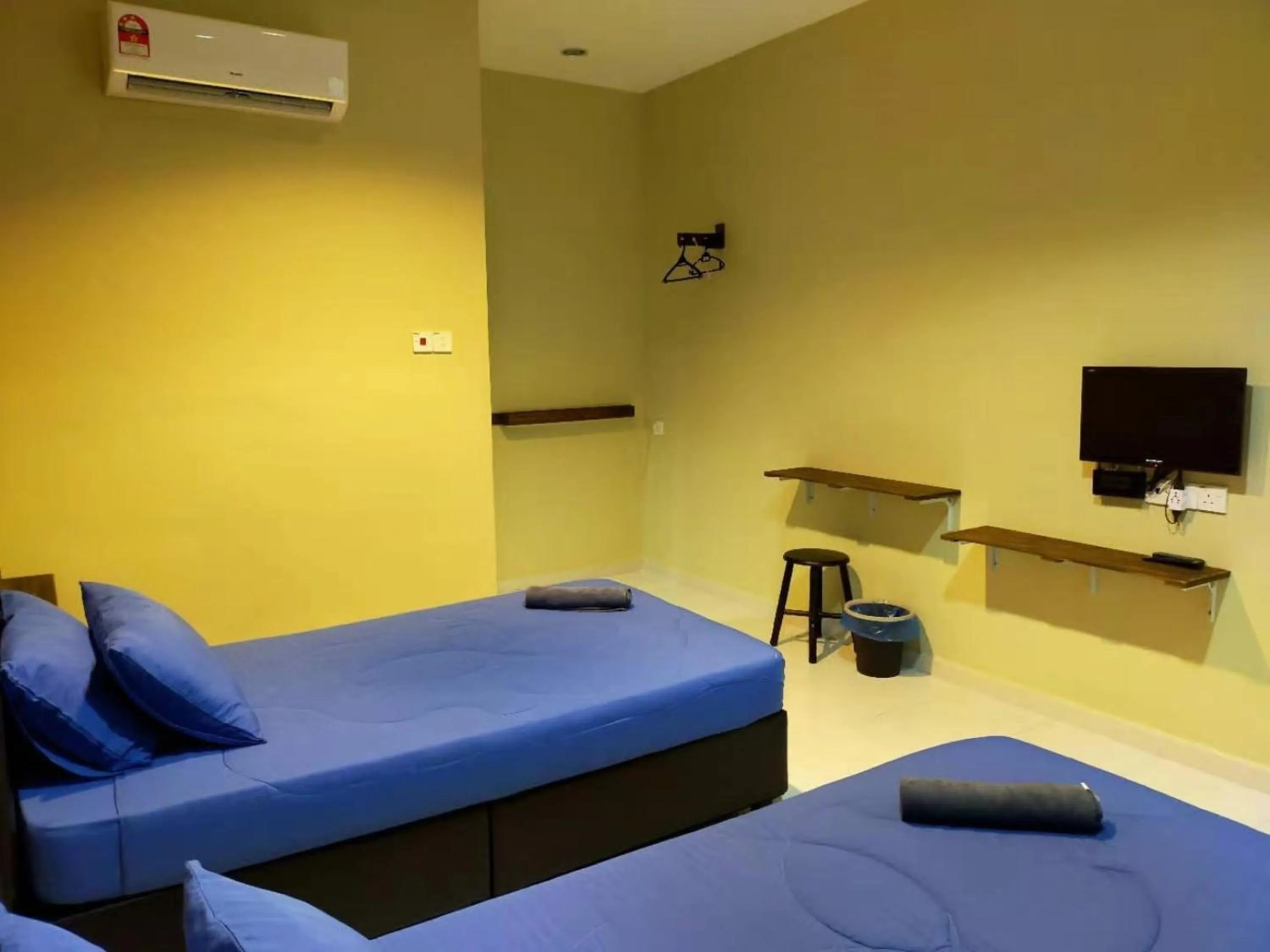 Photo of the whole room in CSH Motel Kuala Perlis Jetty