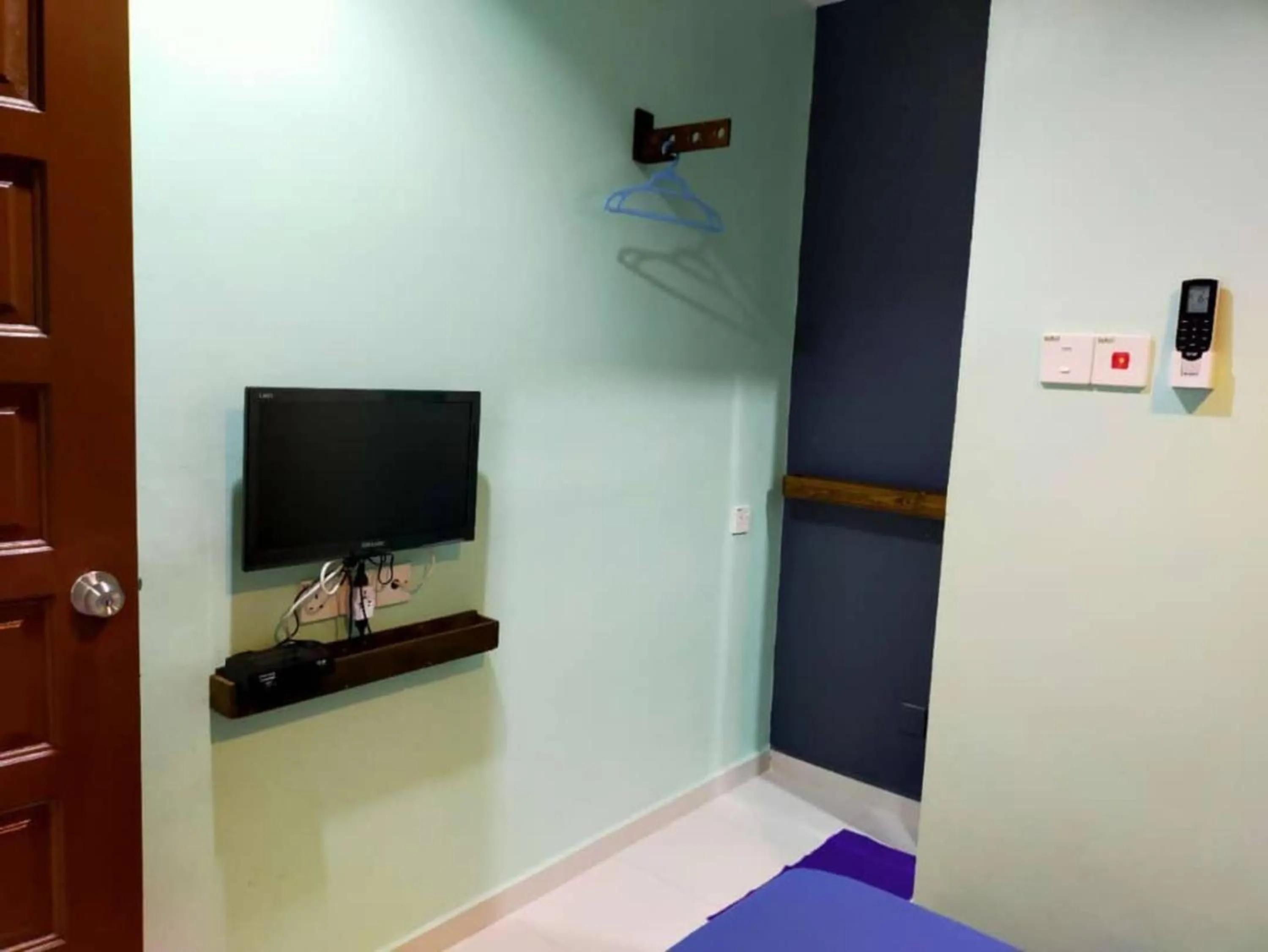 Photo of the whole room in CSH Motel Kuala Perlis Jetty