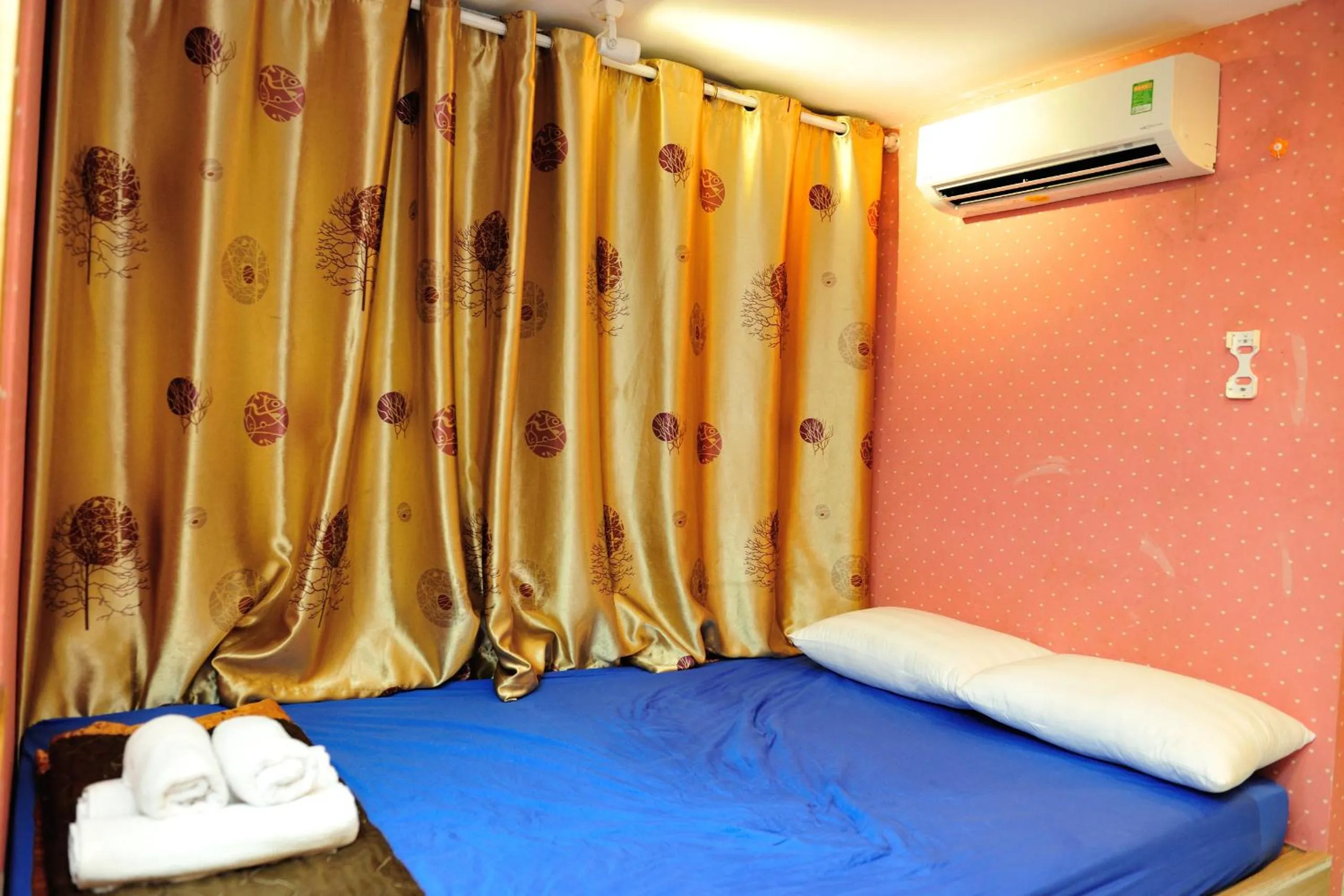 Bed in My Friends Hotel