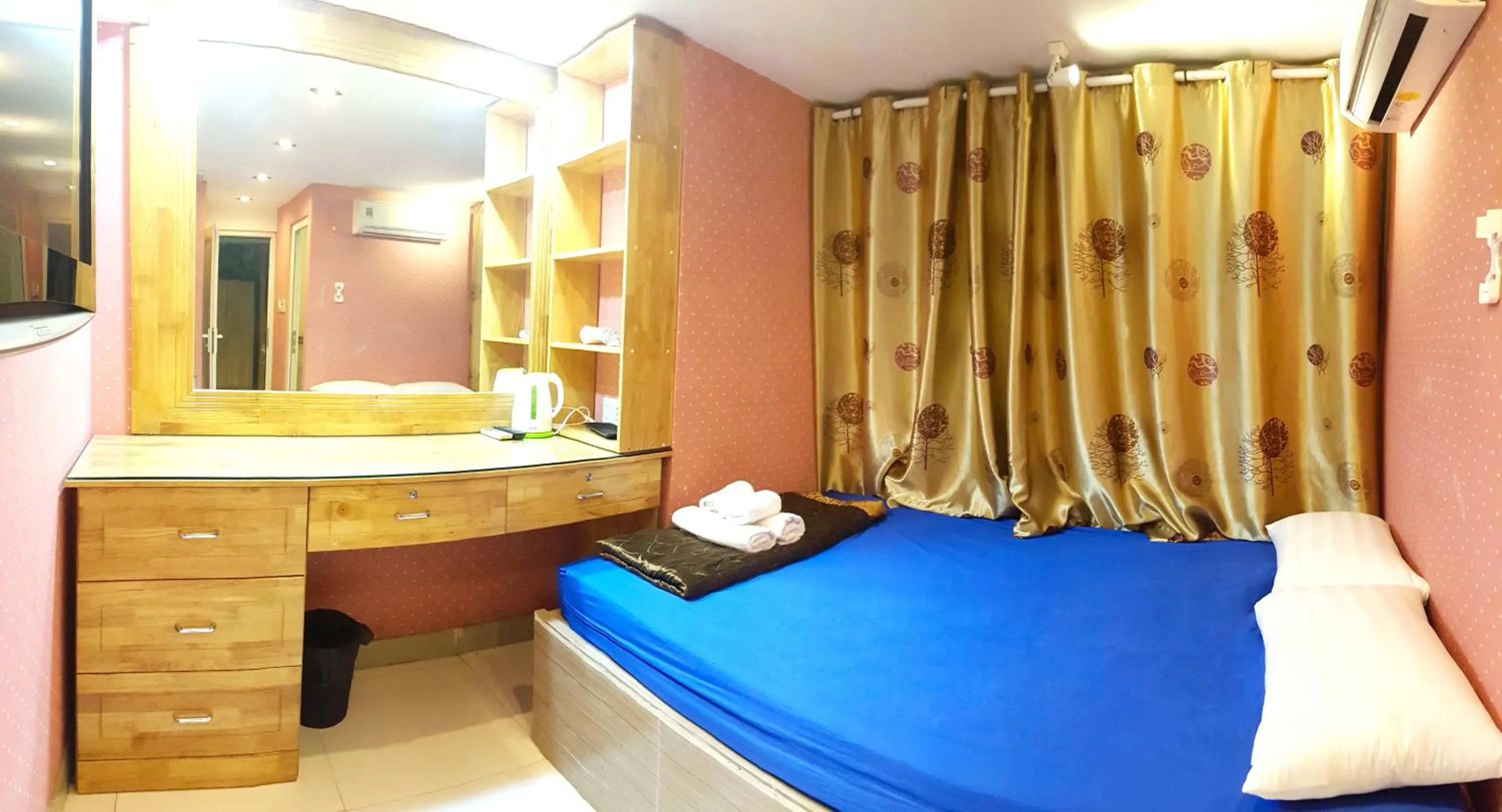 Bed in My Friends Hotel