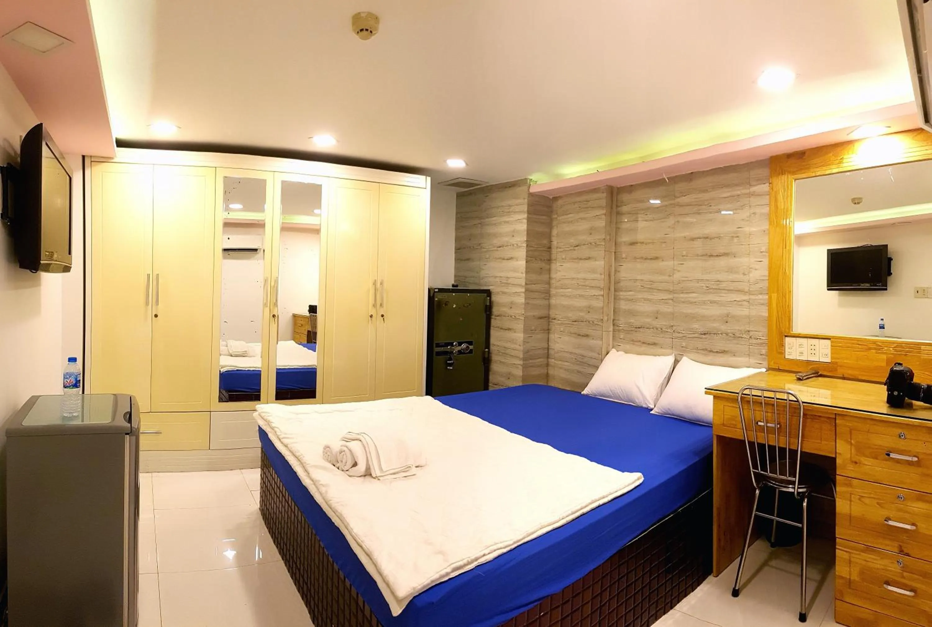 Bed in My Friends Hotel