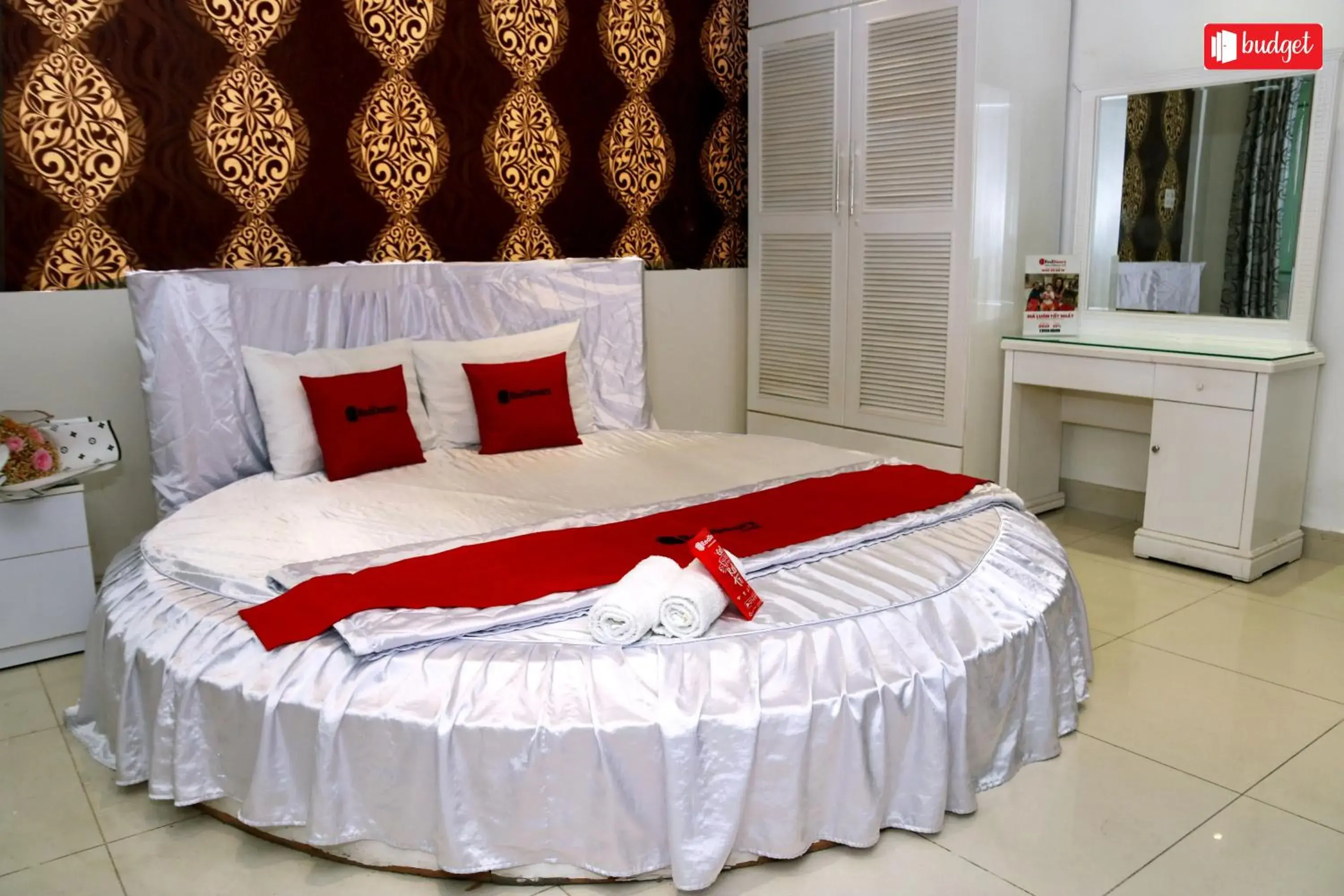 Bed in My Friends Hotel Bed in My Friends Hotel