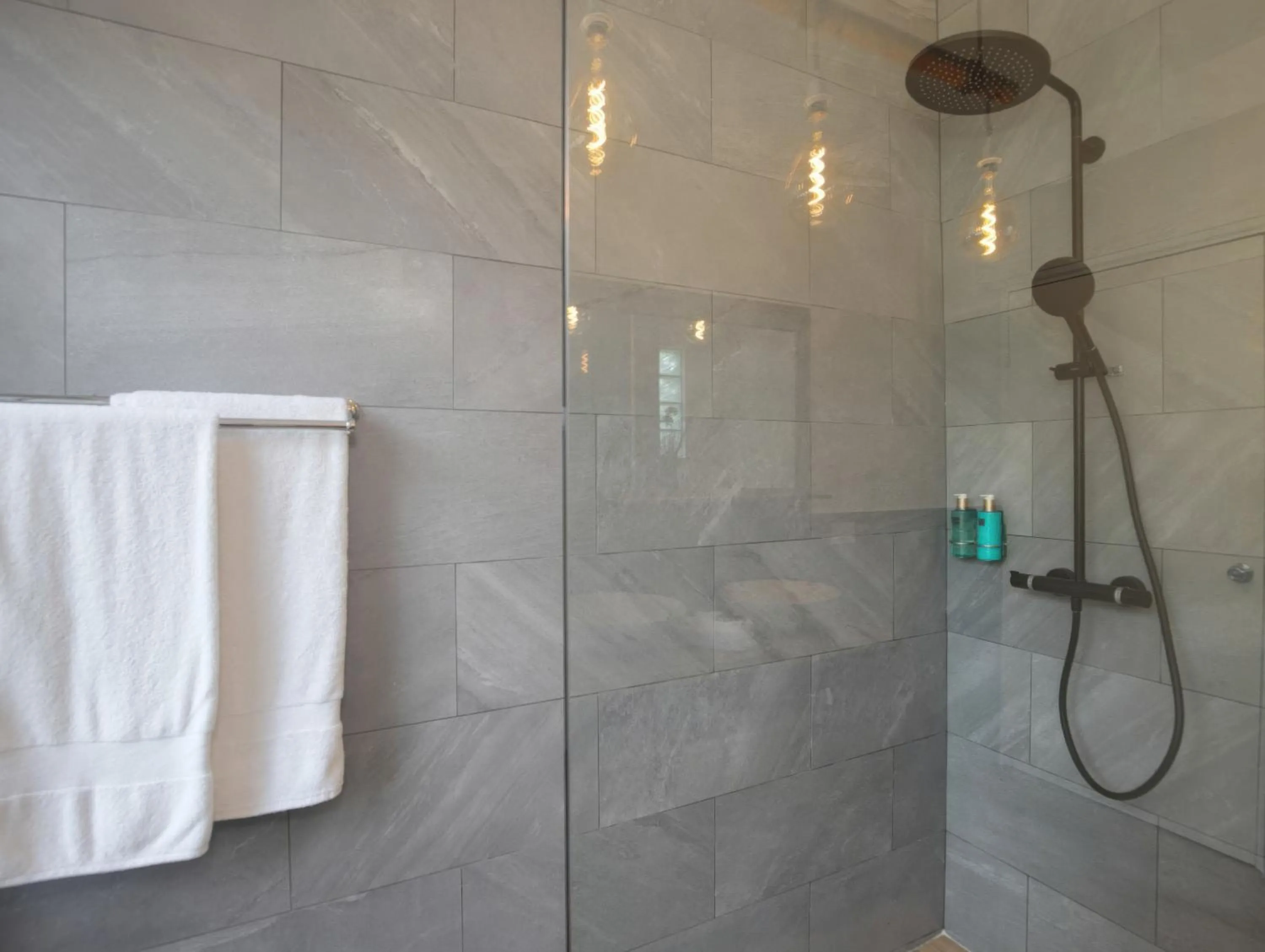 Shower in Bocas del Mar