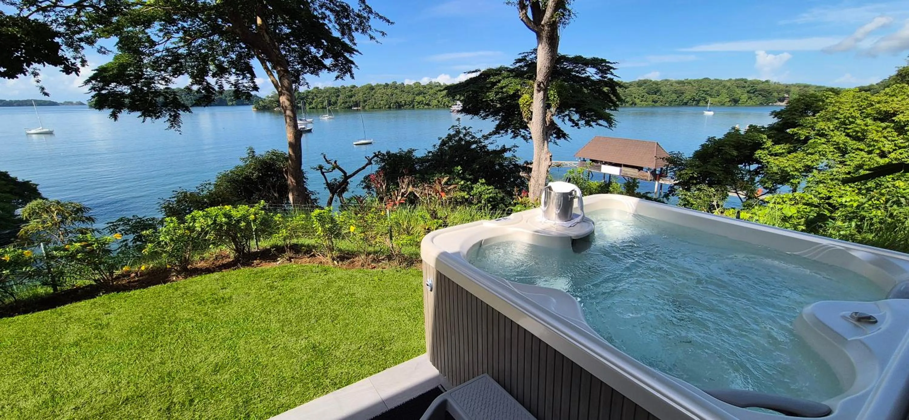 Garden in Bocas del Mar