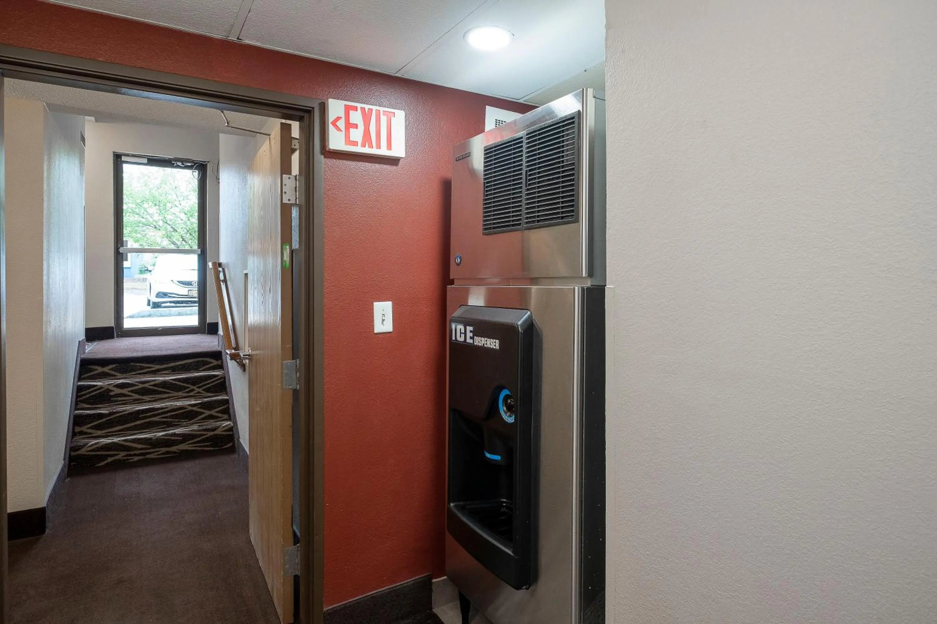 Property building in Red Roof Inn Bristol