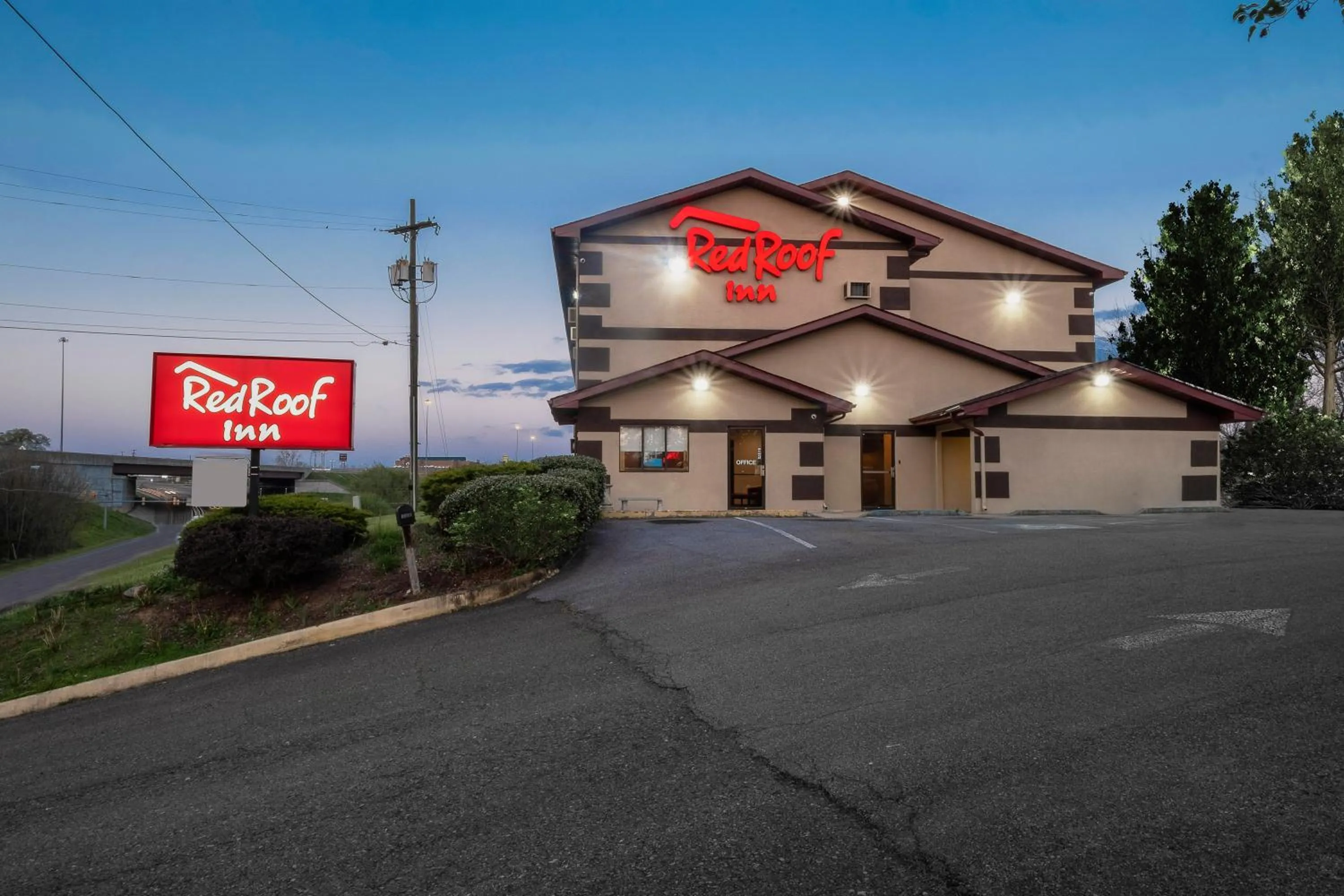 Facade/entrance in Red Roof Inn Bristol