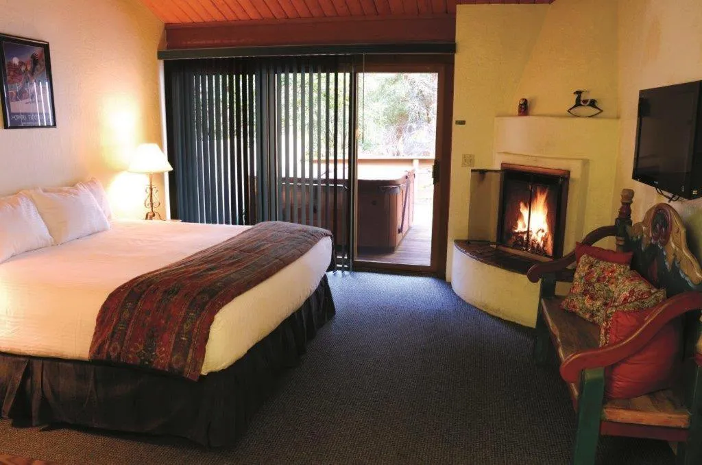 Bed in Junipine Resort
