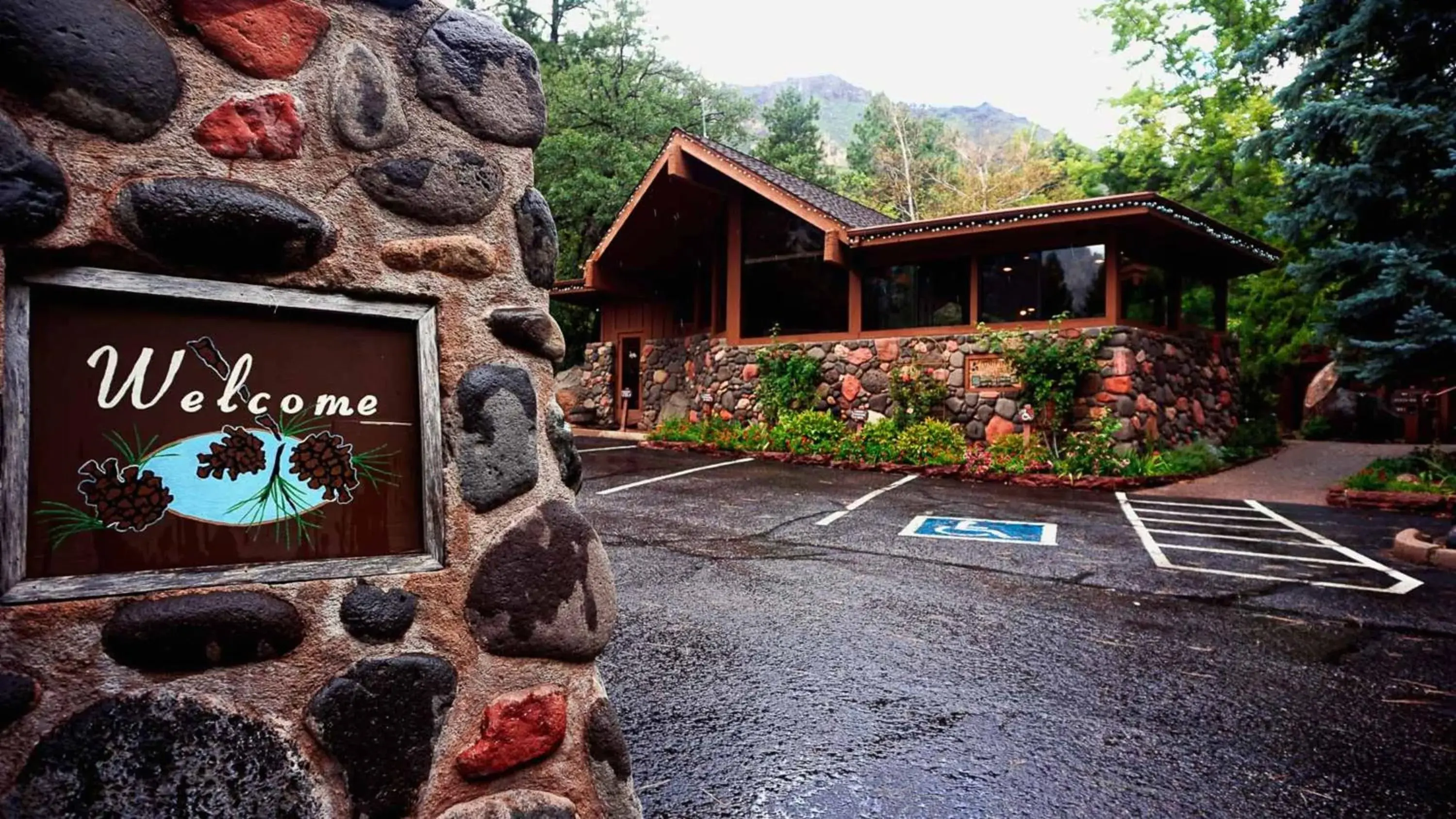 Junipine Resort Junipine Resort