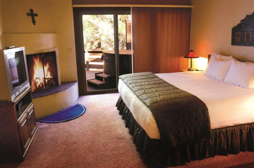 Bed in Junipine Resort