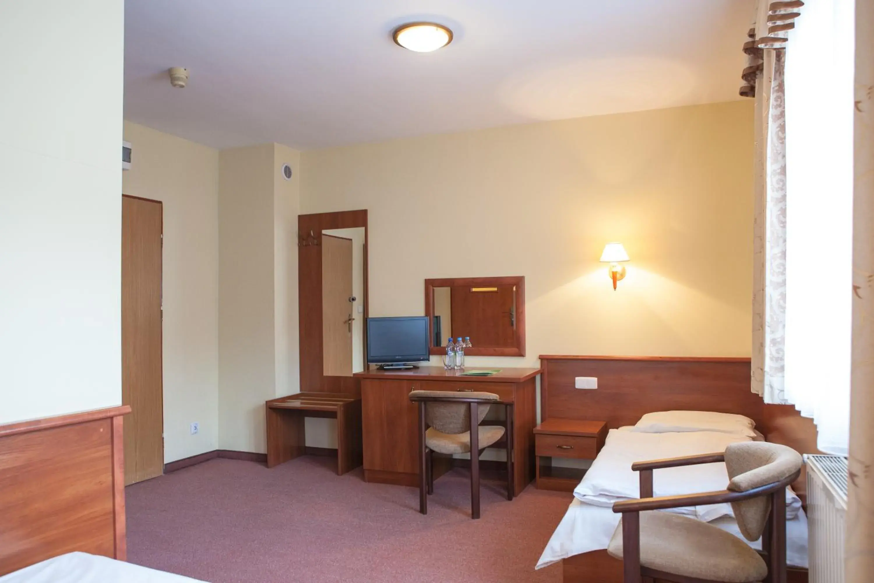 Standard Twin Room in Hotel Przedwiośnie Standard Twin Room in Hotel Przedwiośnie