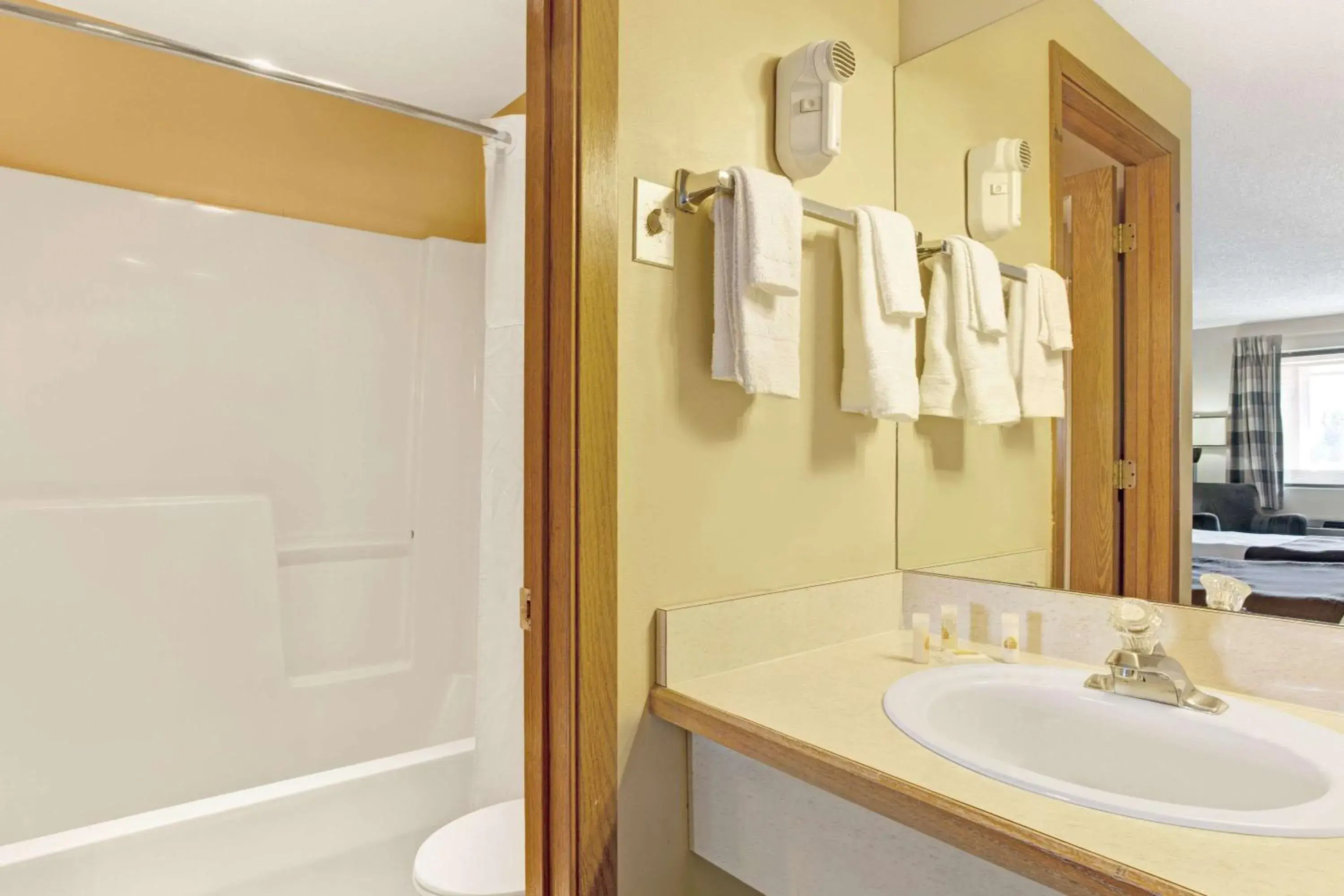 Double Room with Two Double Beds - Smoking in Niwas Inn Double Room with Two Double Beds - Smoking in Niwas Inn