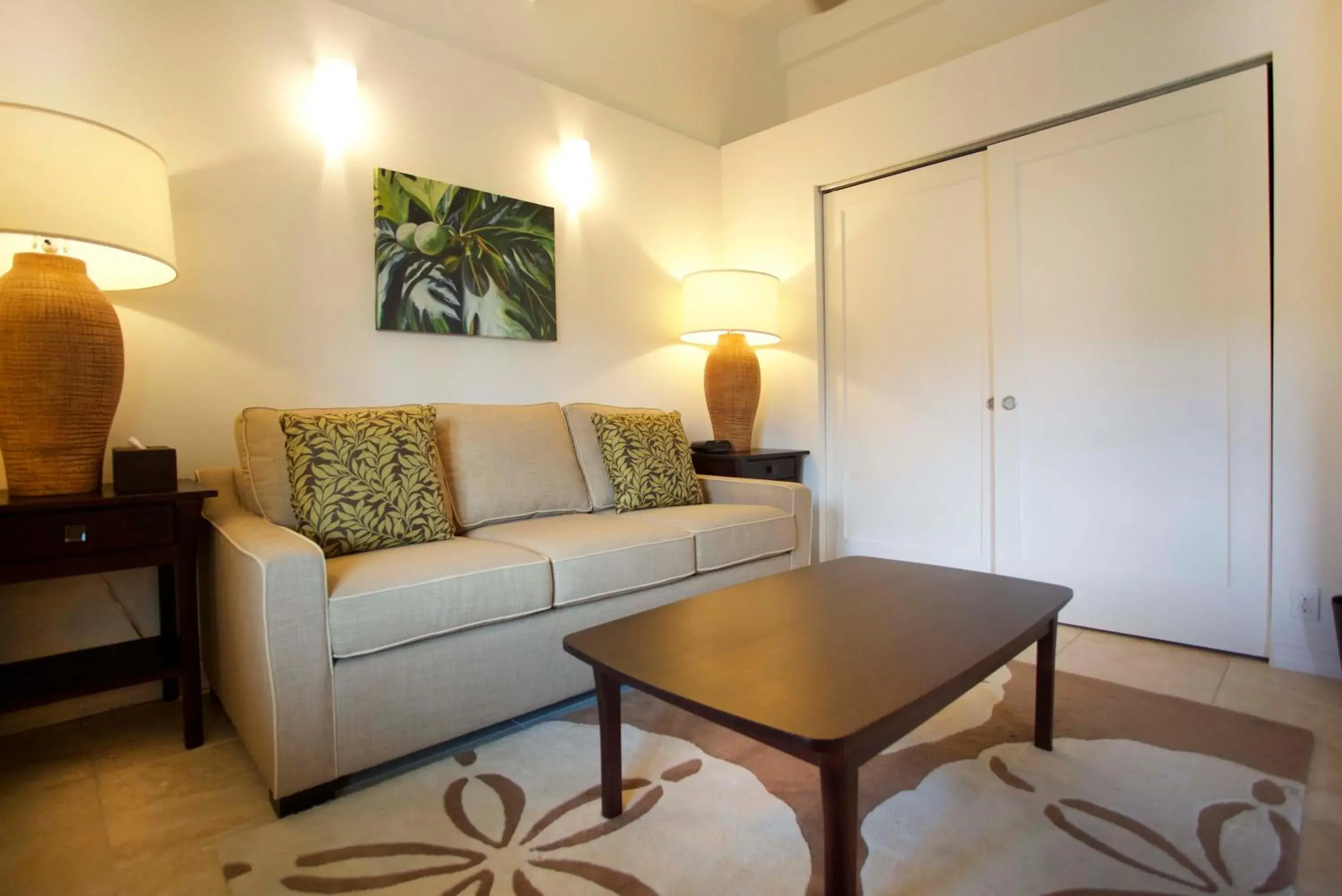 Living room, Seating Area in Castle Kauai Kailani