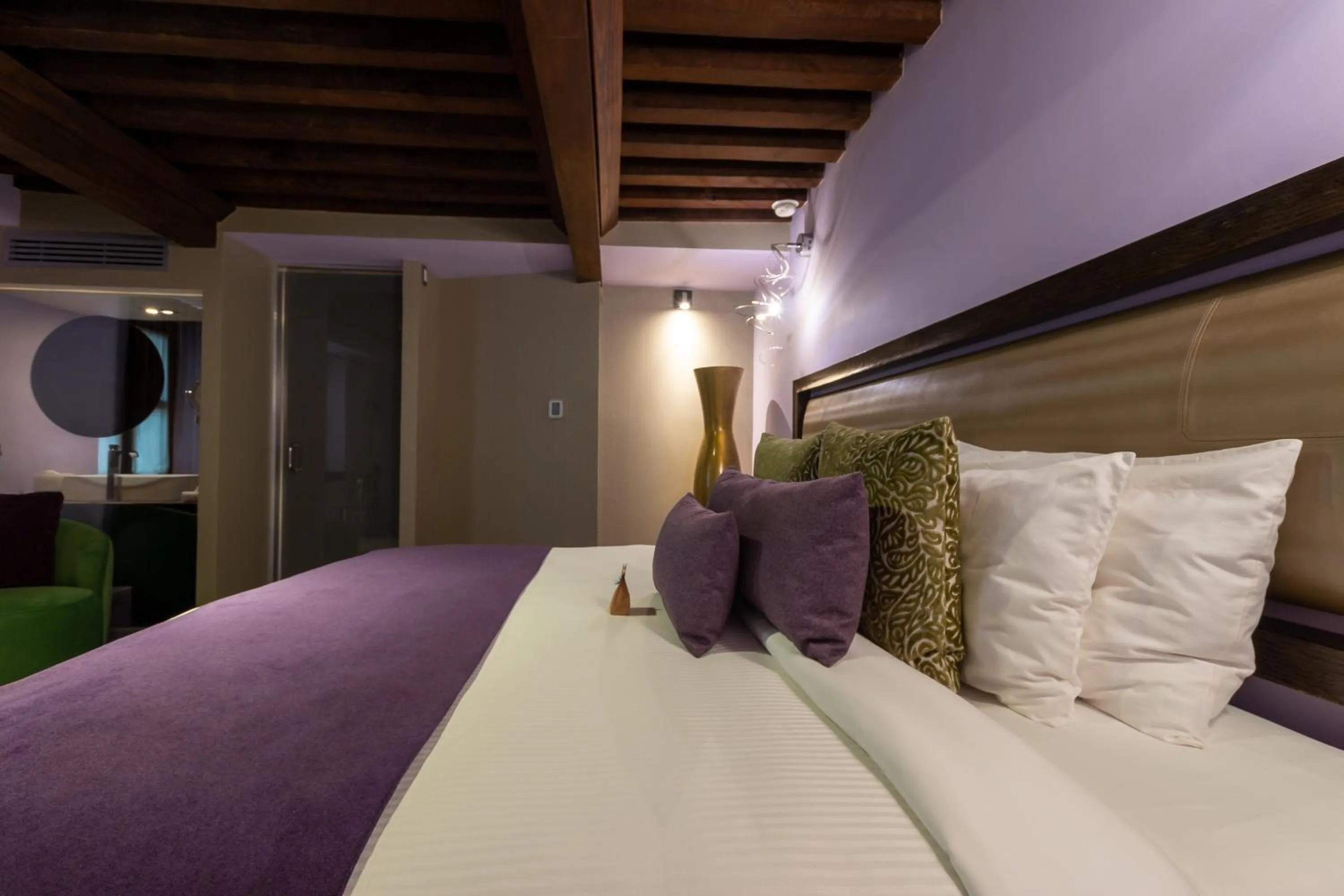 Bed in 1850 Hotel Boutique