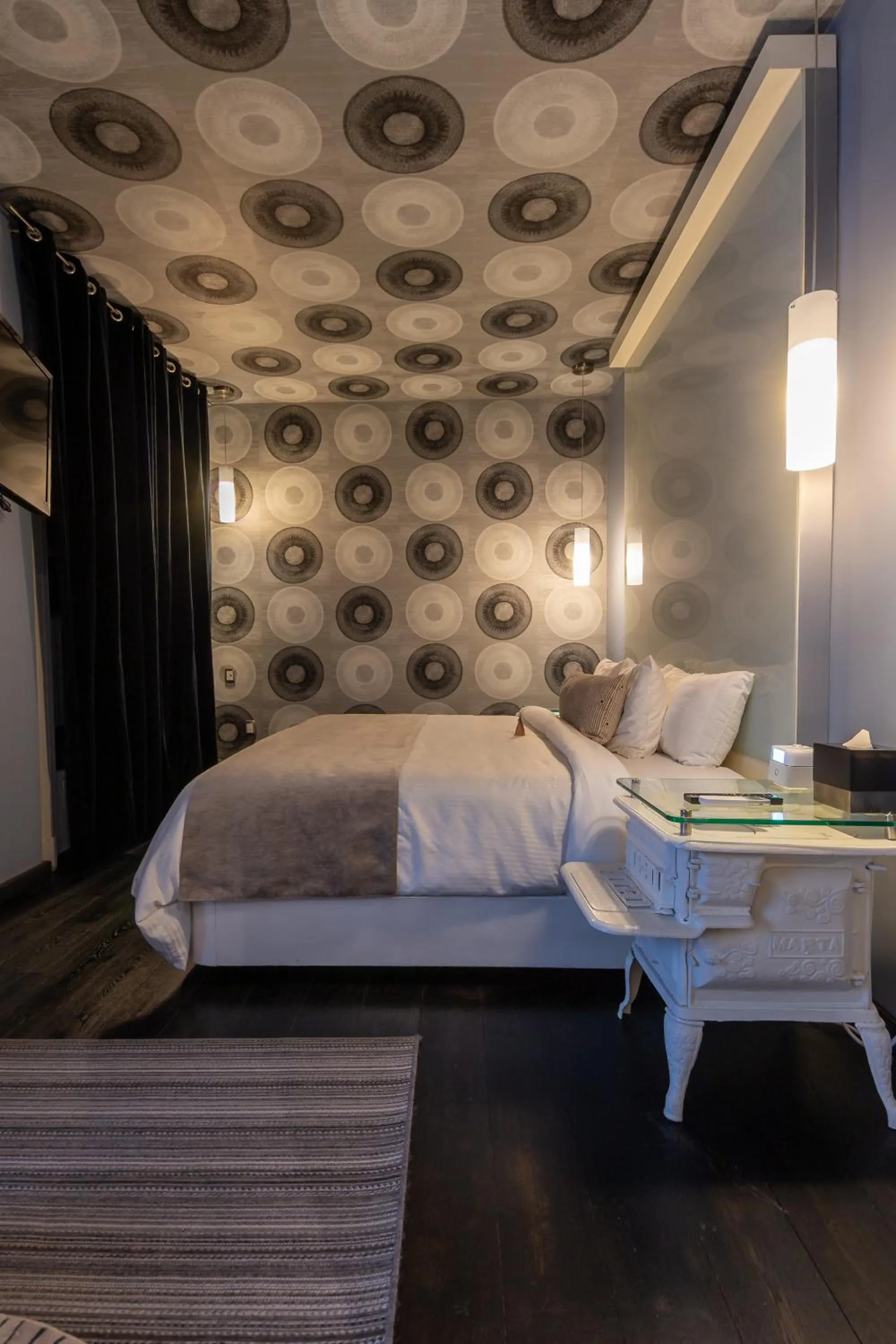 Bed in 1850 Hotel Boutique