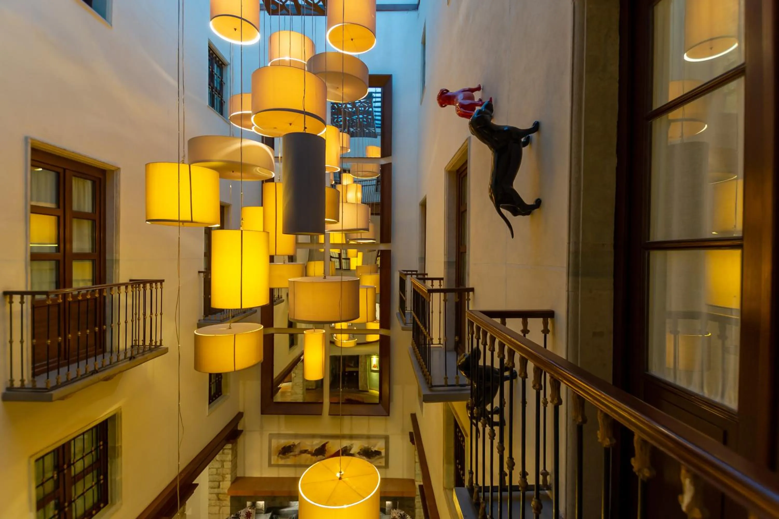 Living room in 1850 Hotel Boutique