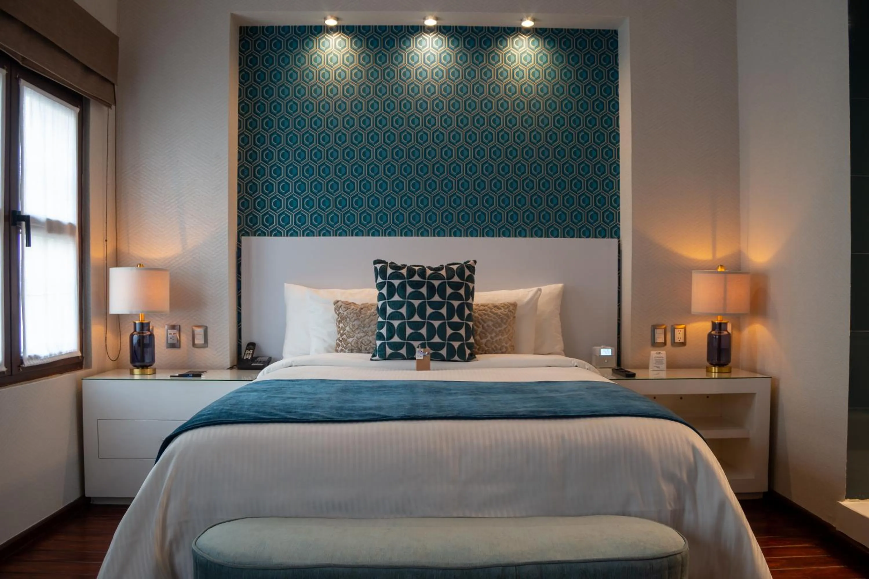 Photo of the whole room, Bed in 1850 Hotel Boutique