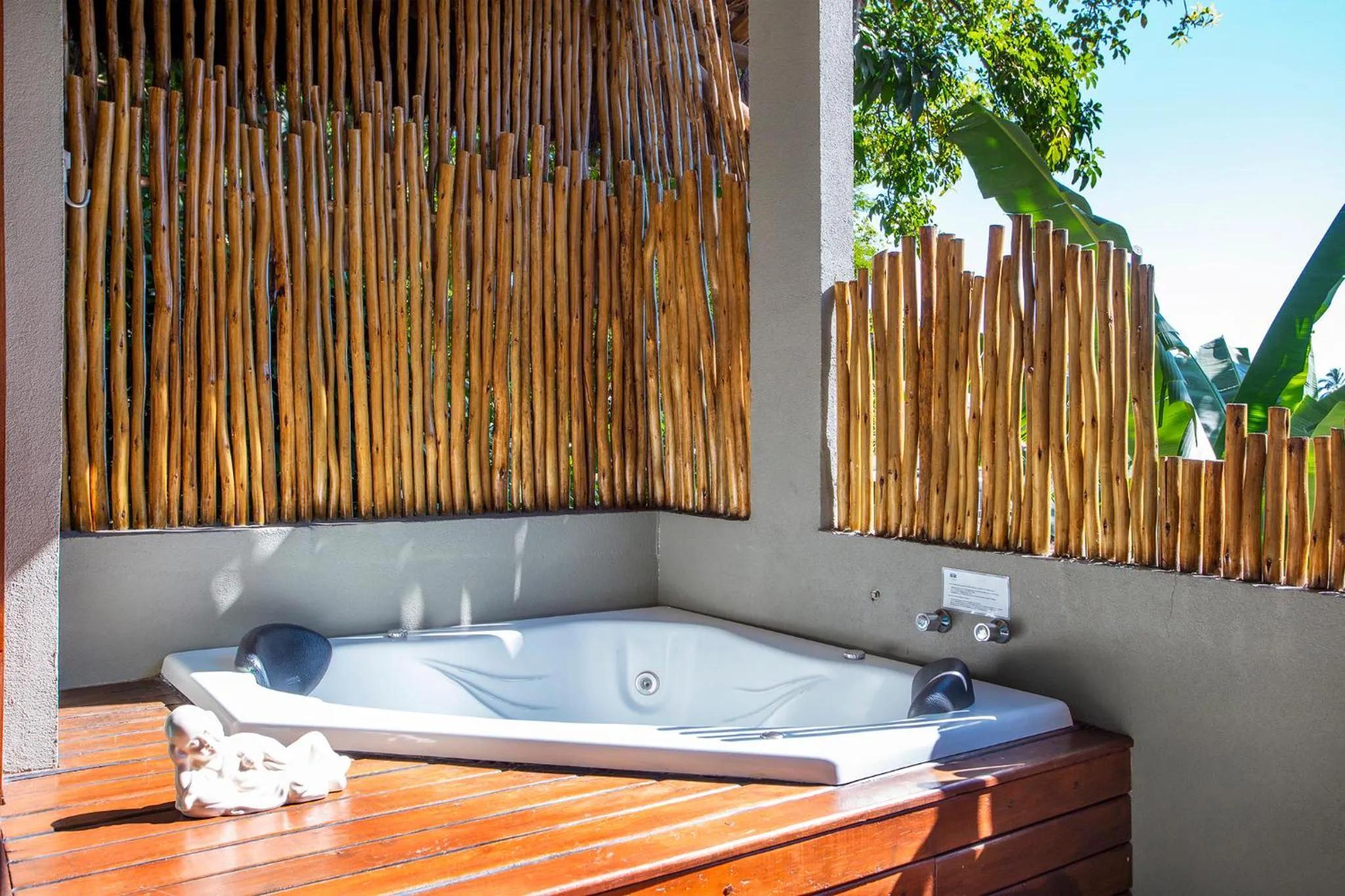 Bath in Hotel Vila Kebaya