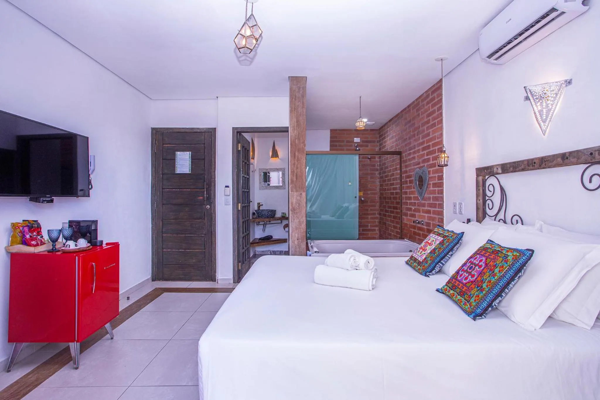 Photo of the whole room, Bed in Hotel Vila Kebaya