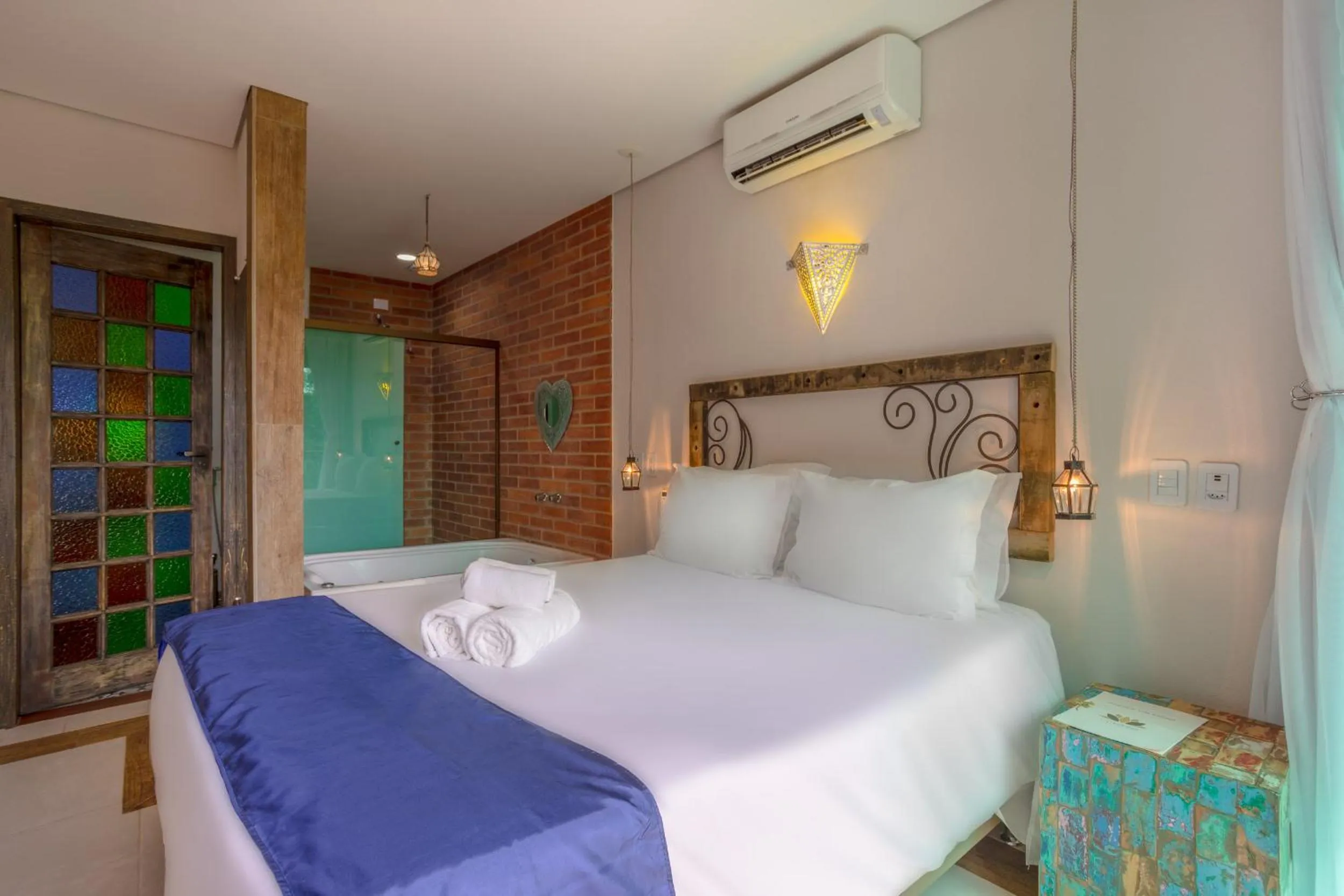 Photo of the whole room, Bed in Hotel Vila Kebaya