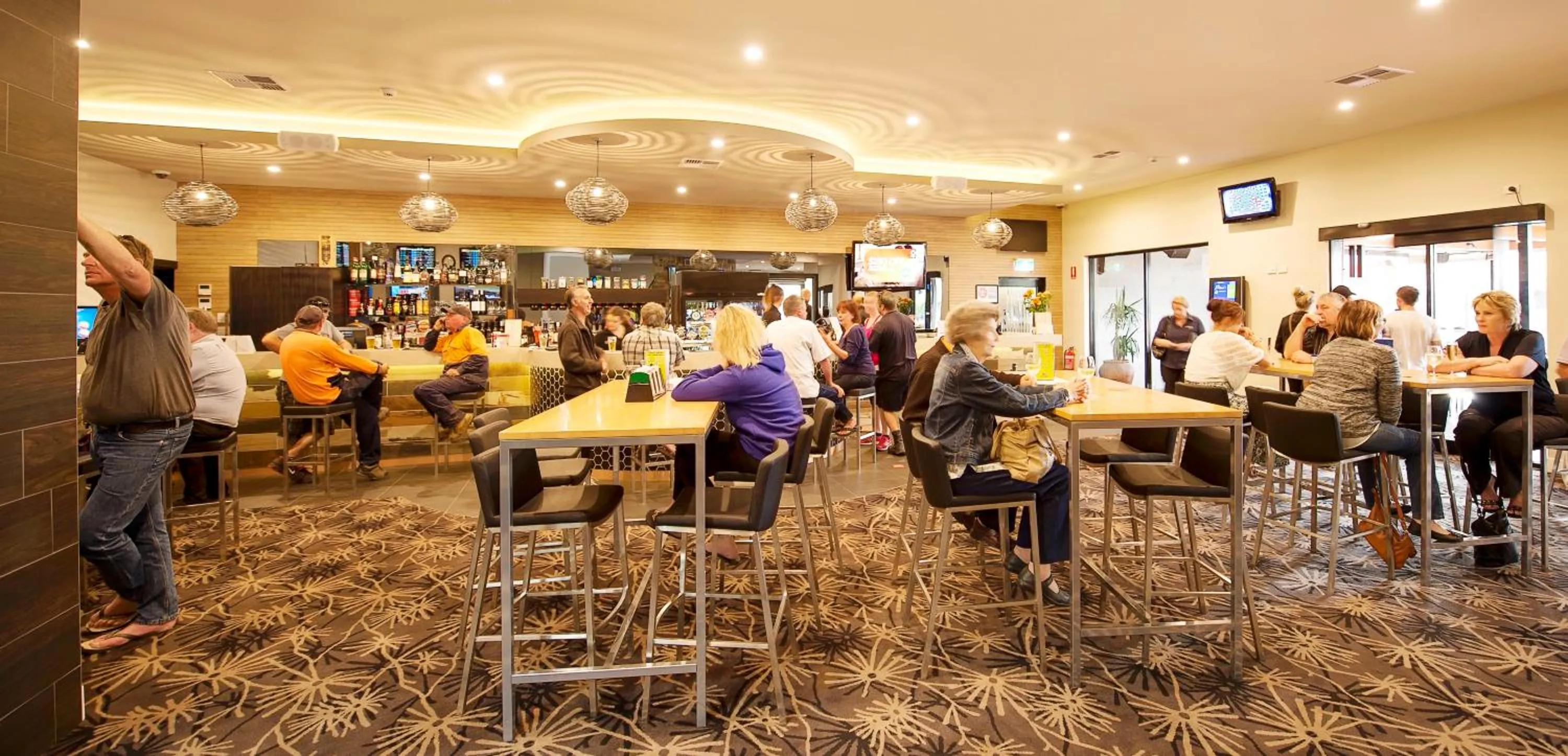Lounge or bar in Vine Inn Barossa