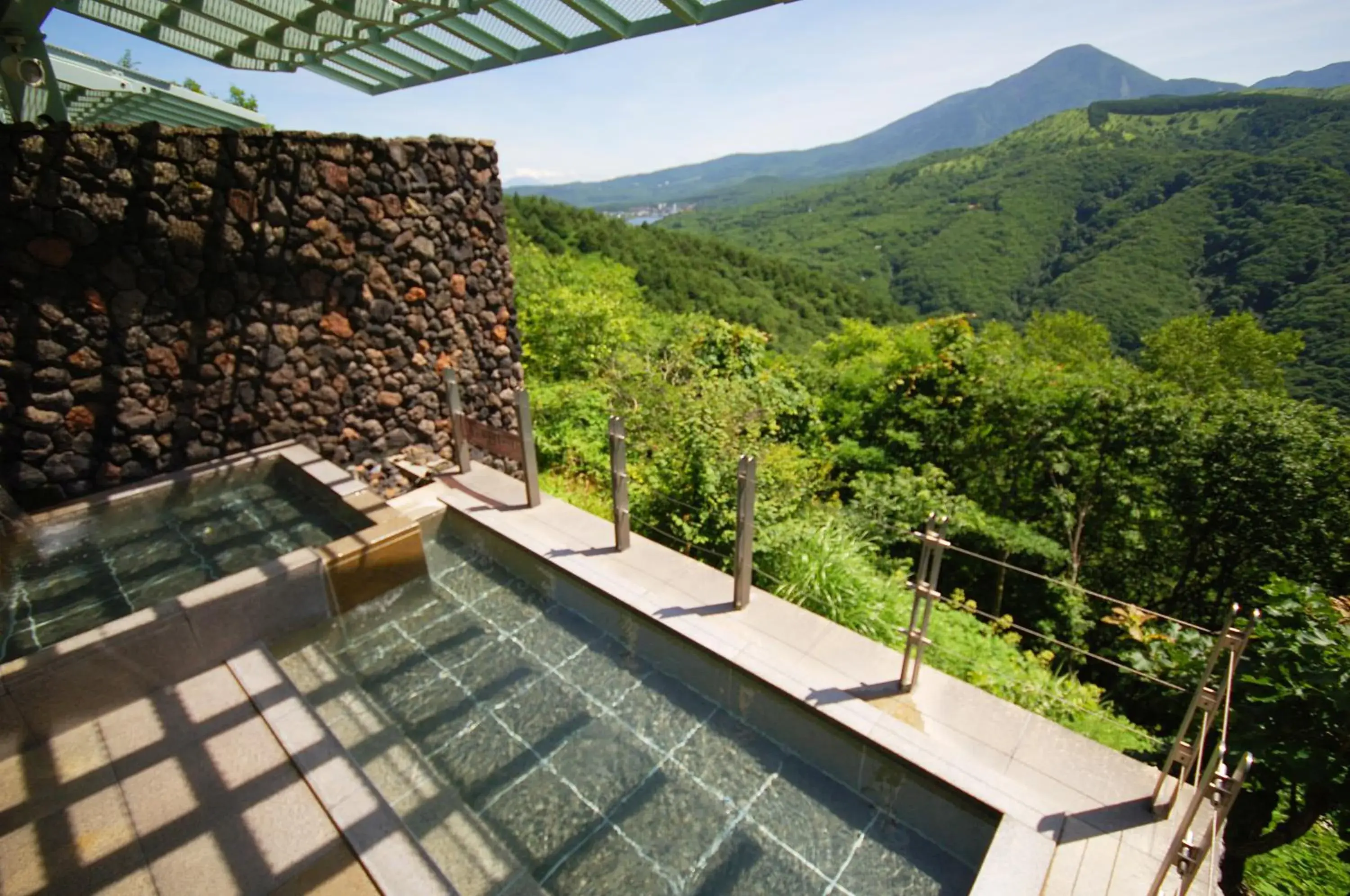 Open Air Bath, Mountain View in Skypark Hotel