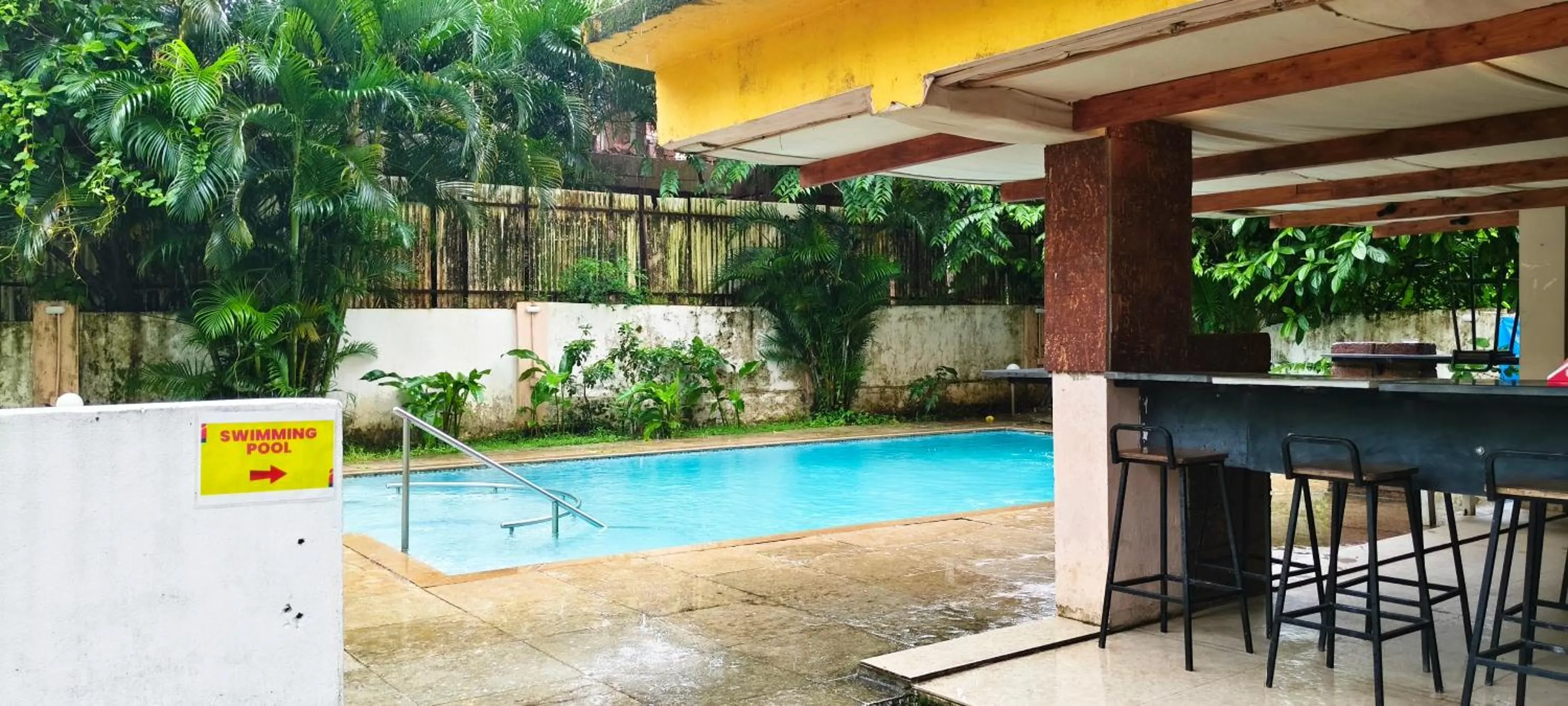 Lounge or bar in Jungle by sturmfrei Vagator - Pool Wing