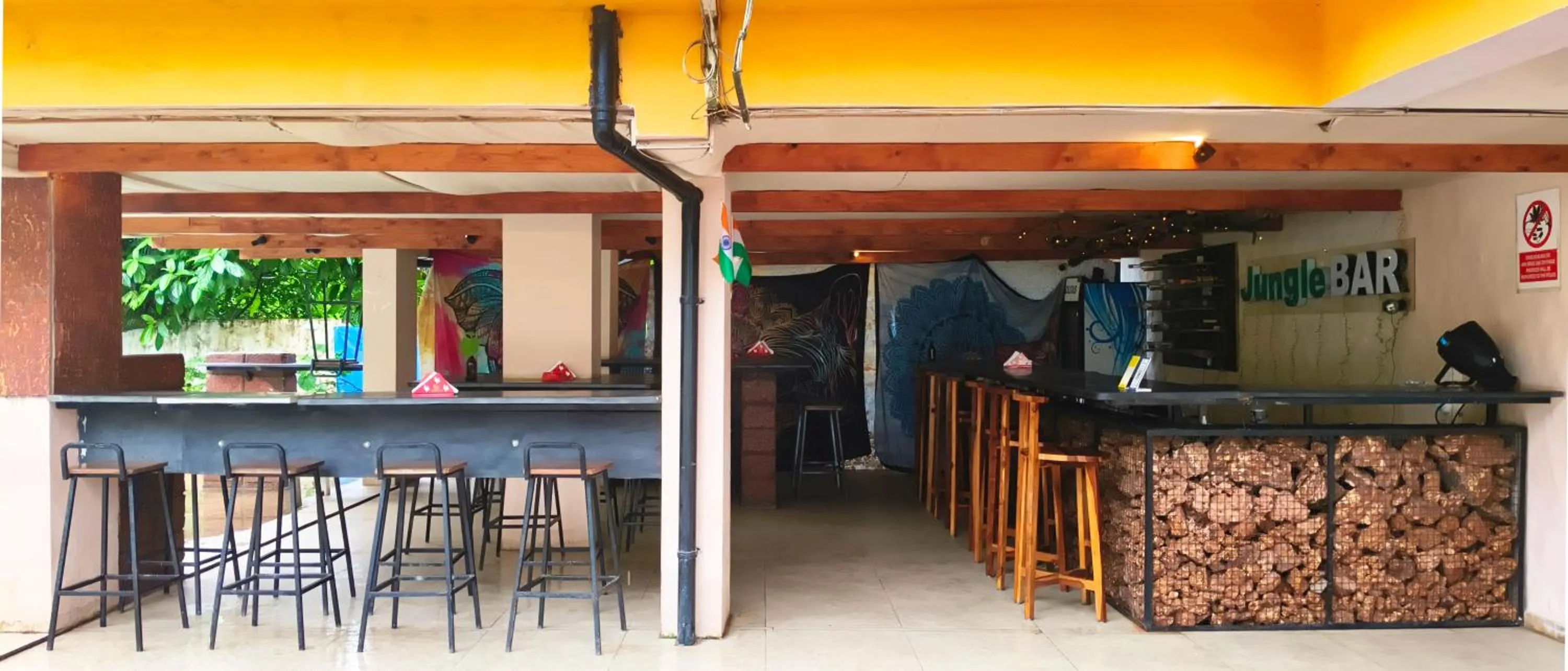 Restaurant/places to eat in Jungle by sturmfrei Vagator - Pool Wing