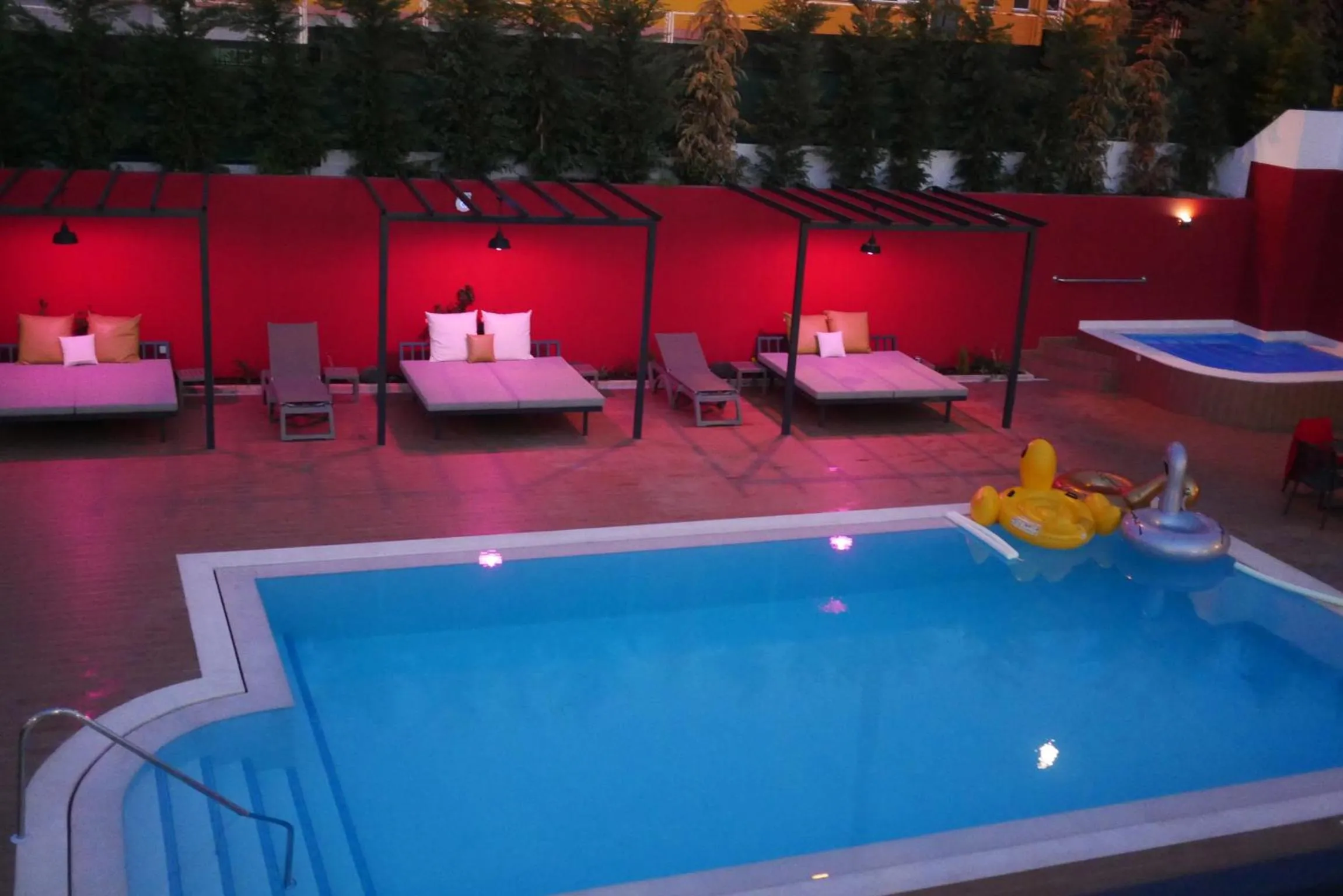 Pool view in Villa 3 Caparica - Lisbon Gay Beach Resort