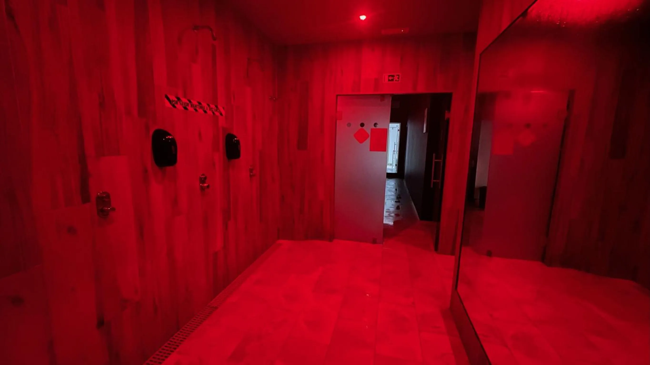 Spa and wellness centre/facilities, Bed in Villa 3 Caparica - Lisbon Gay Beach Resort