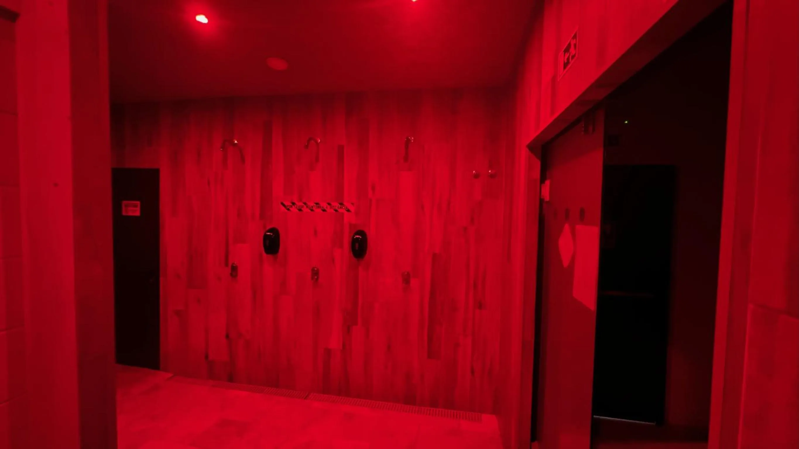 Spa and wellness centre/facilities in Villa 3 Caparica - Lisbon Gay Beach Resort