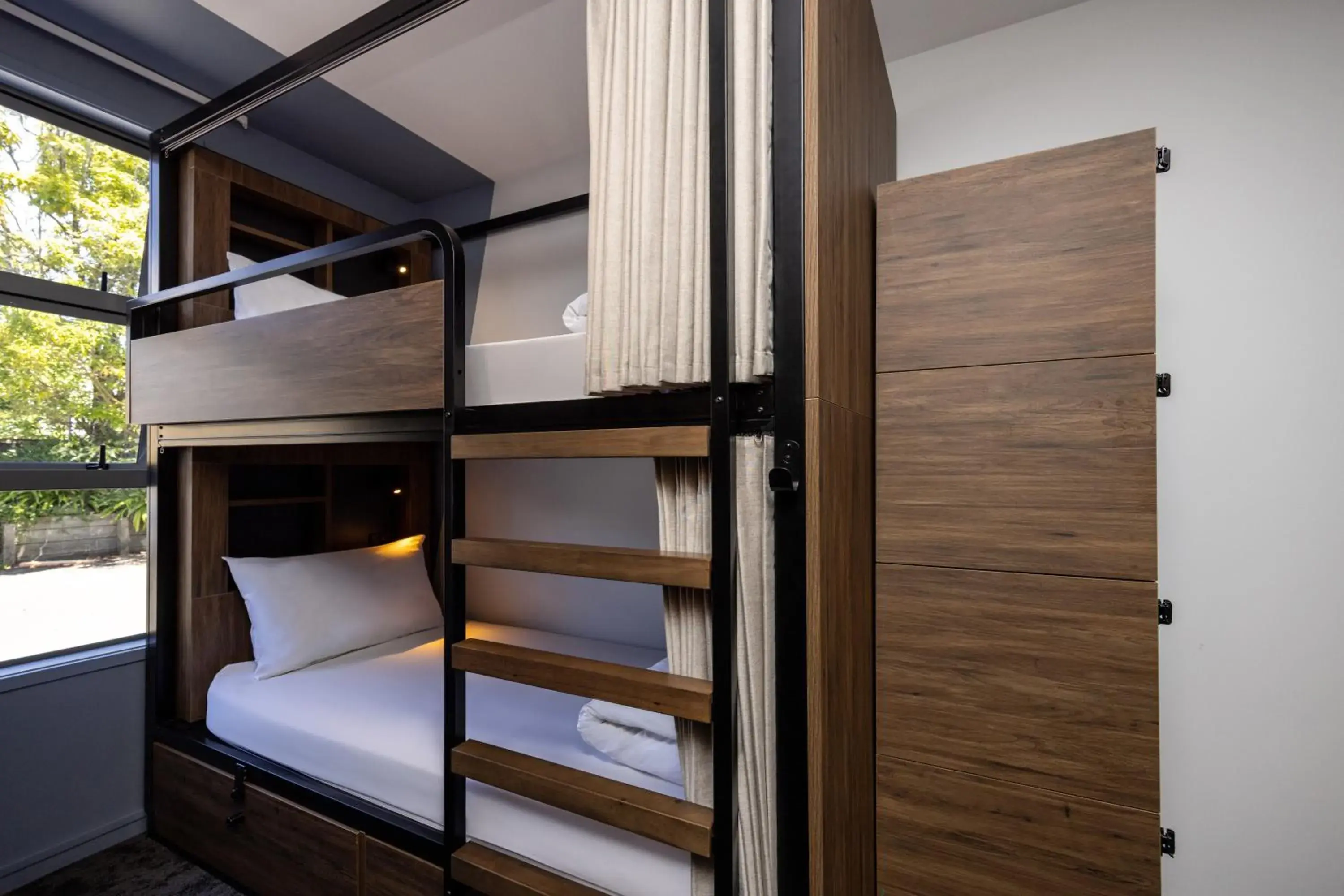 Bed in 6-Bed Dormitory Room in Haka House Rotorua Bed in 6-Bed Dormitory Room in Haka House Rotorua