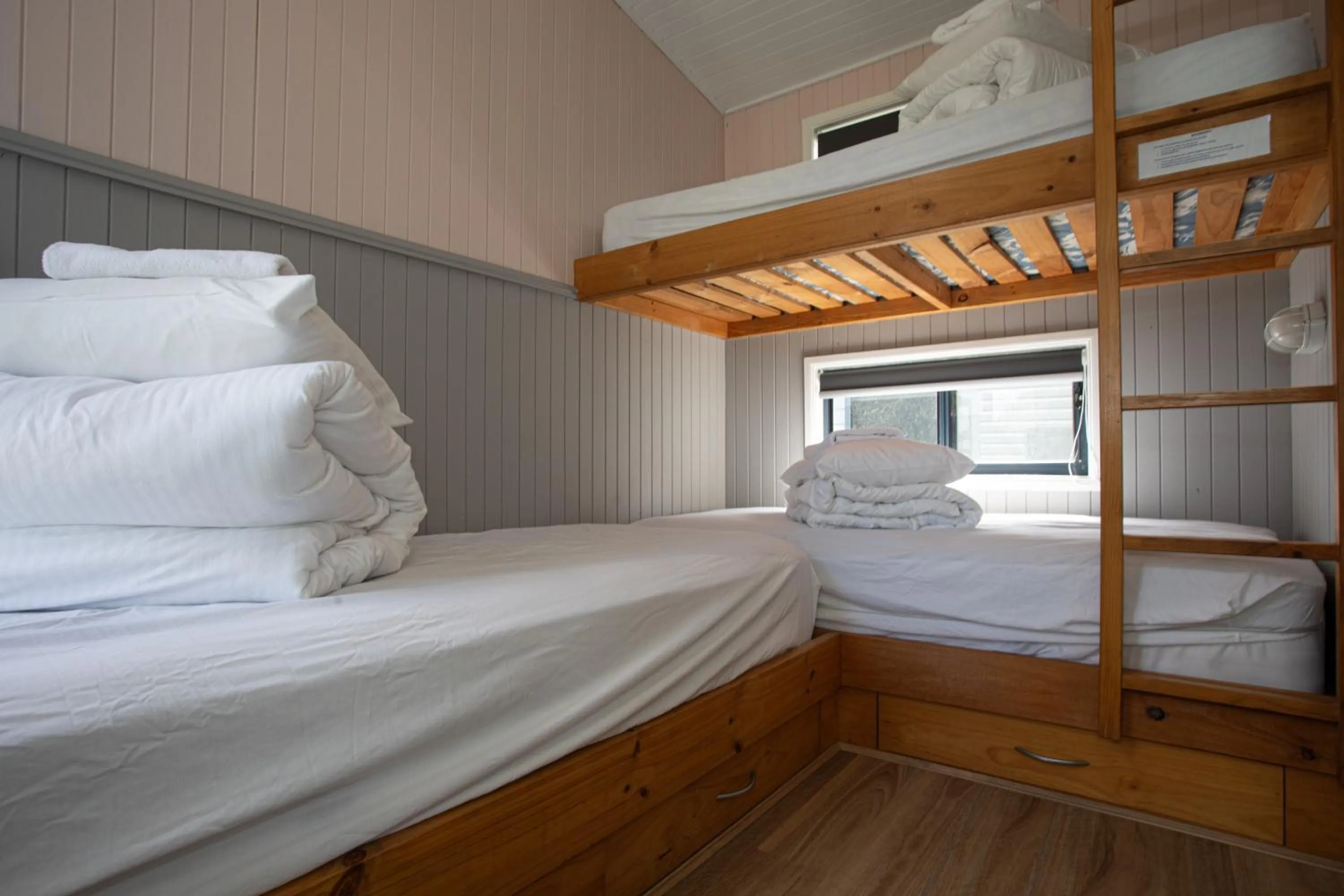 bunk bed, Bed in South Coast Retreat