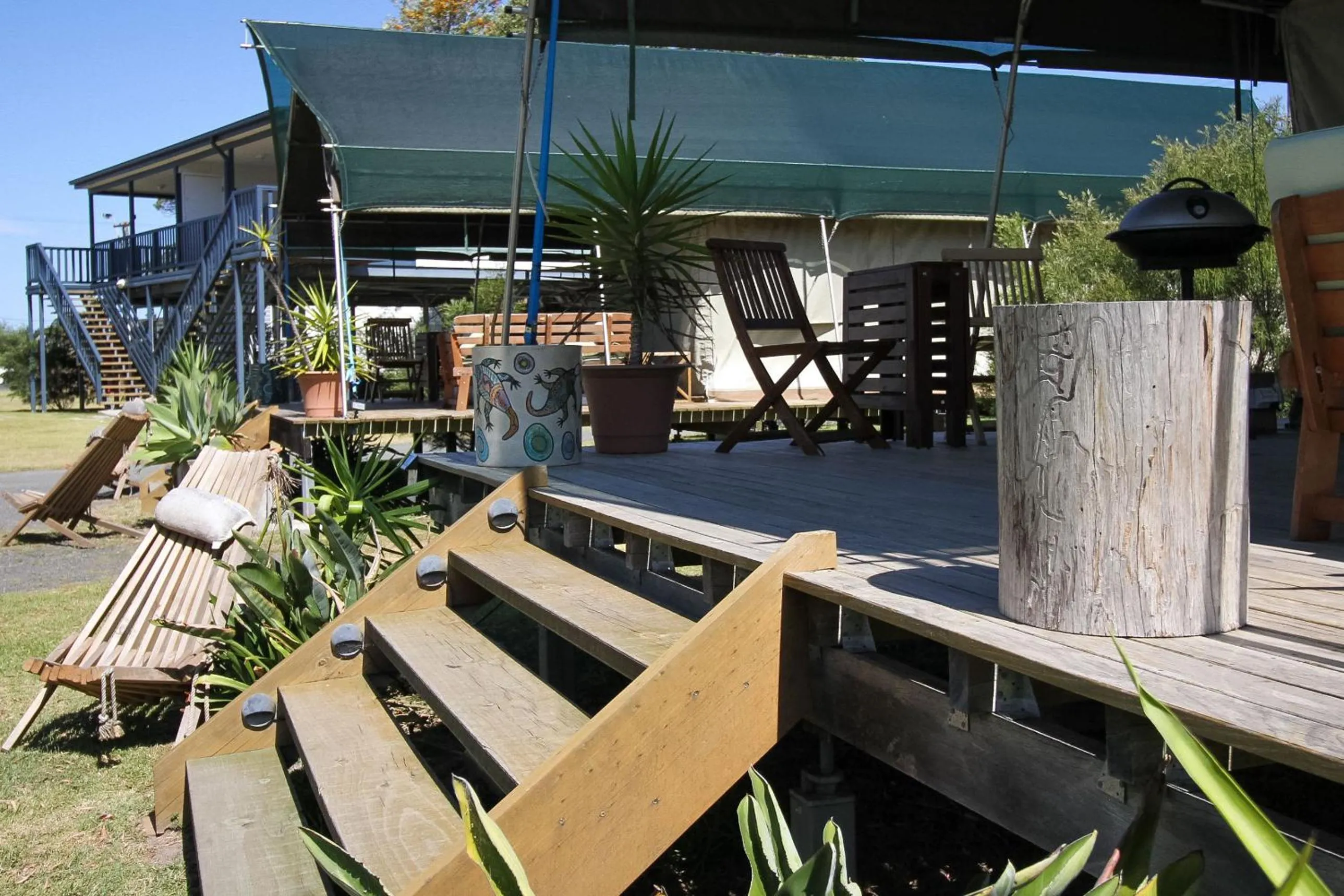 Facade/entrance in South Coast Retreat